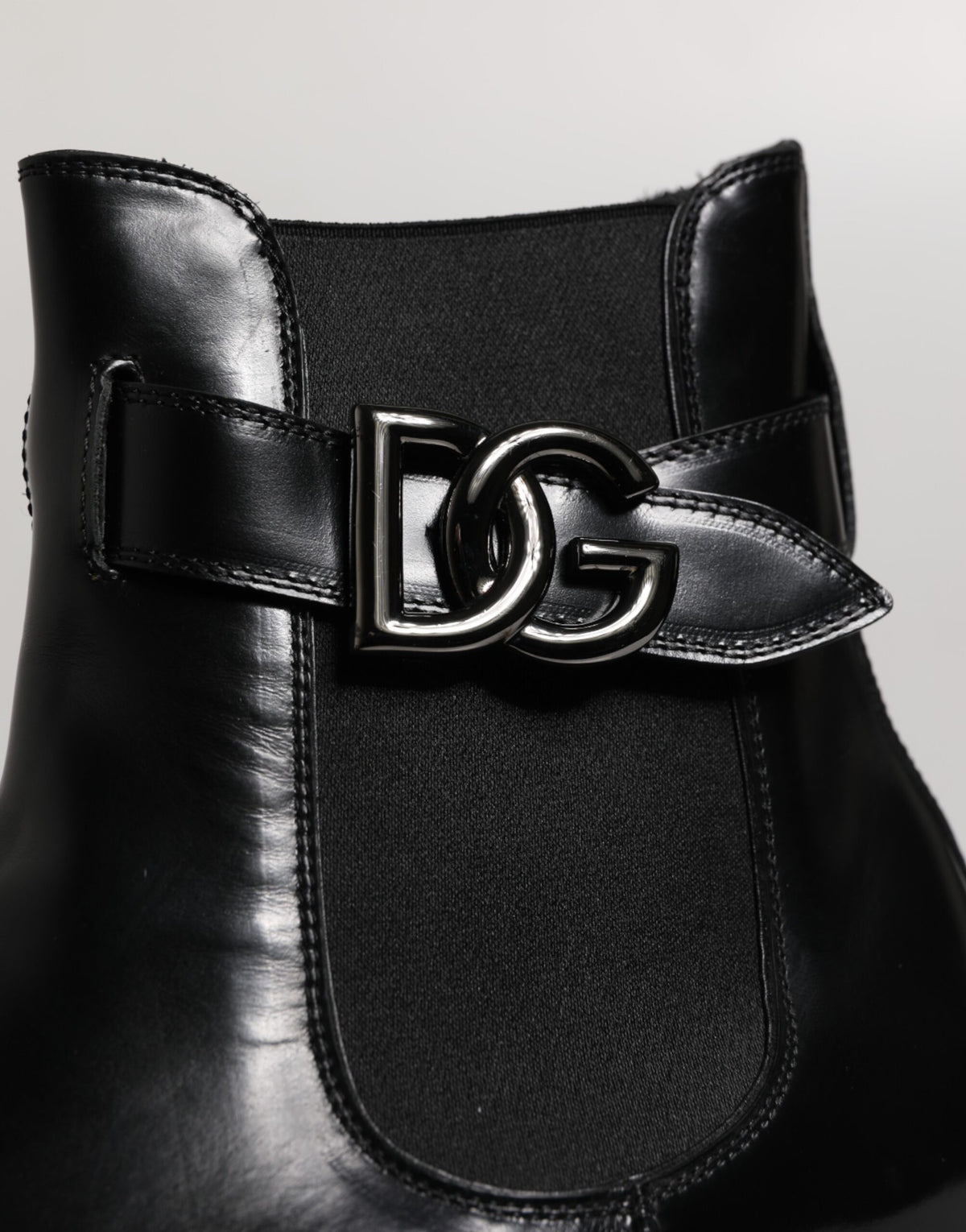 Dolce & Gabbana Zwarte, Met Riem Versierde DG-Logo Chelsea Boots voor Heren
