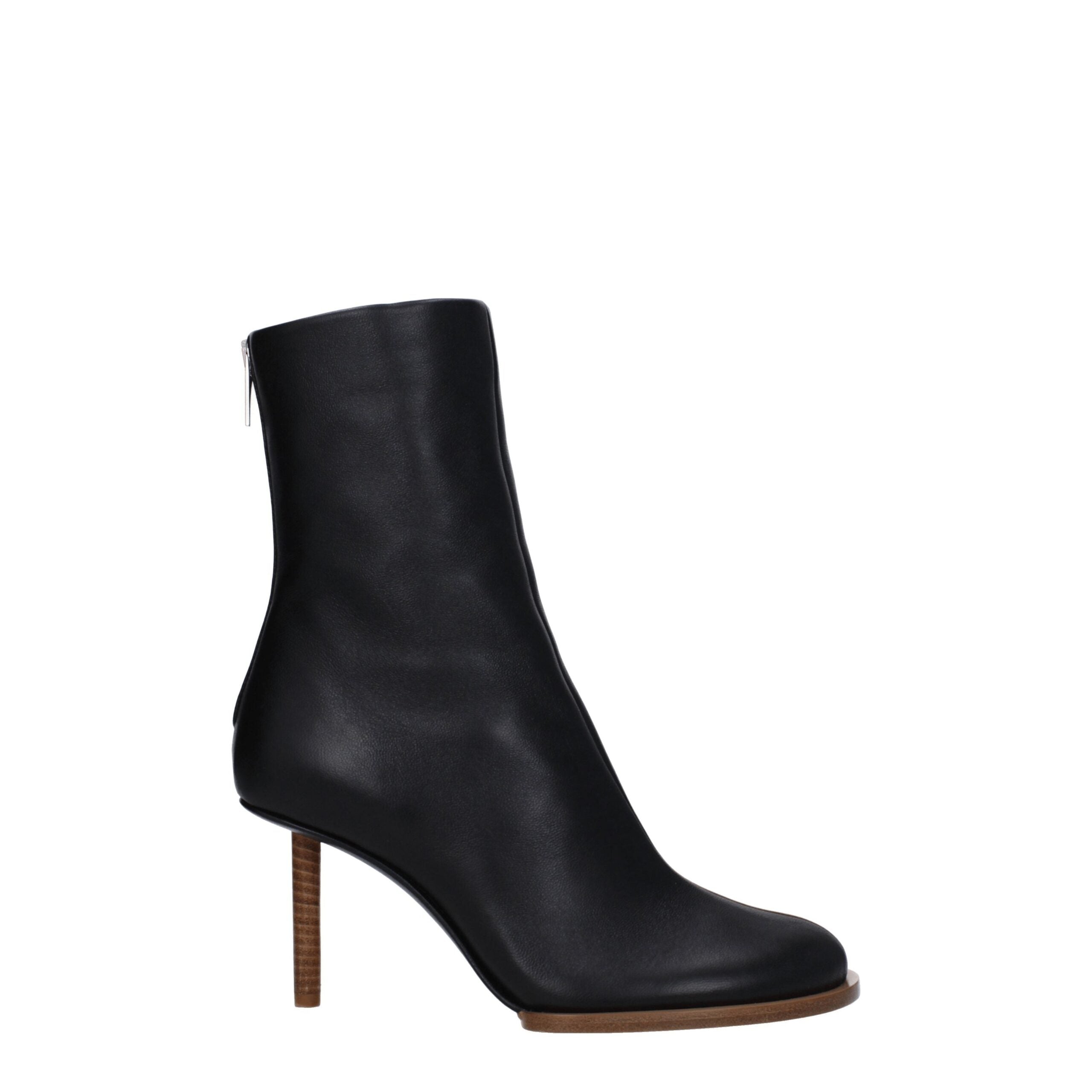 Jacquemus Schwarze Lederstiefeletten
