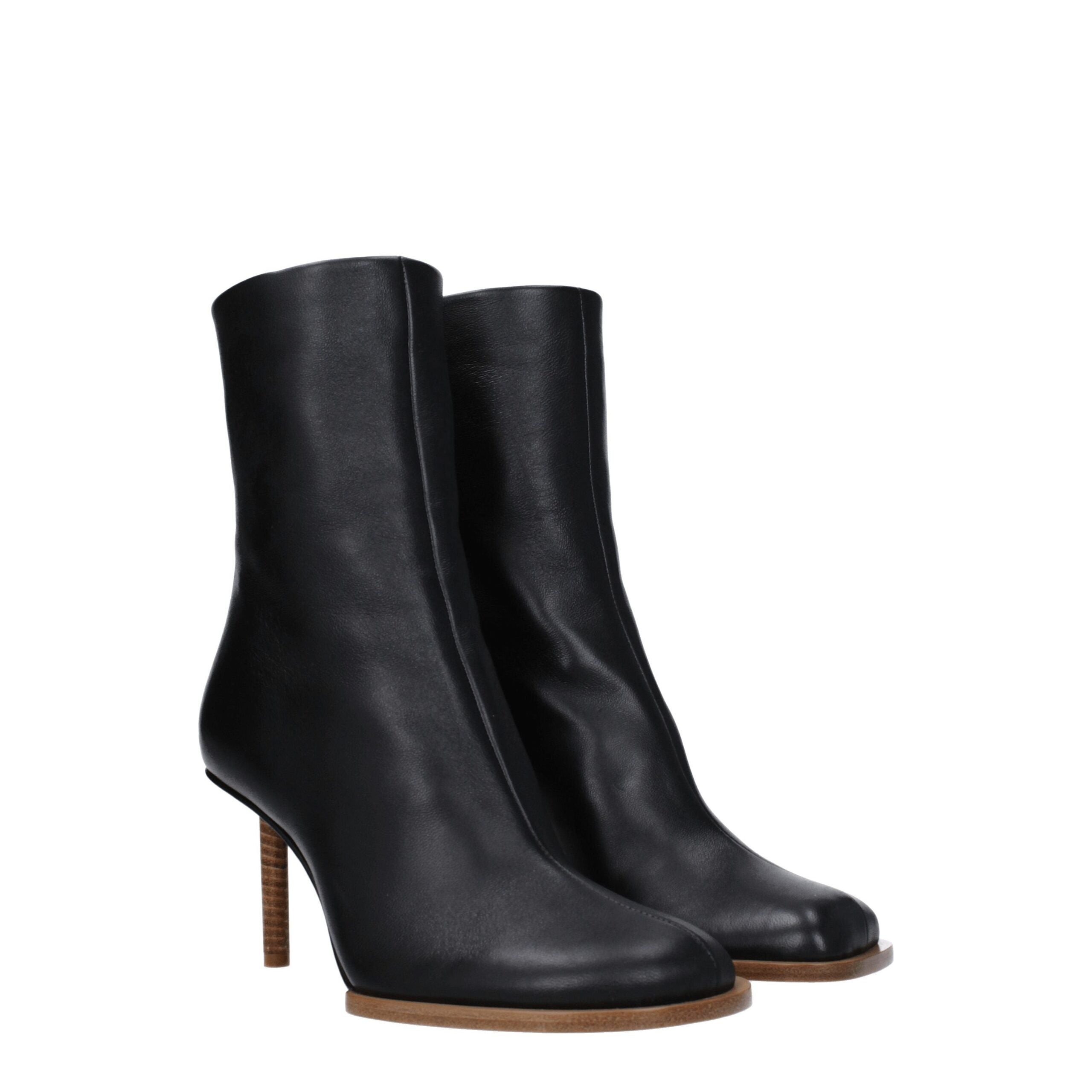 Jacquemus Schwarze Lederstiefeletten