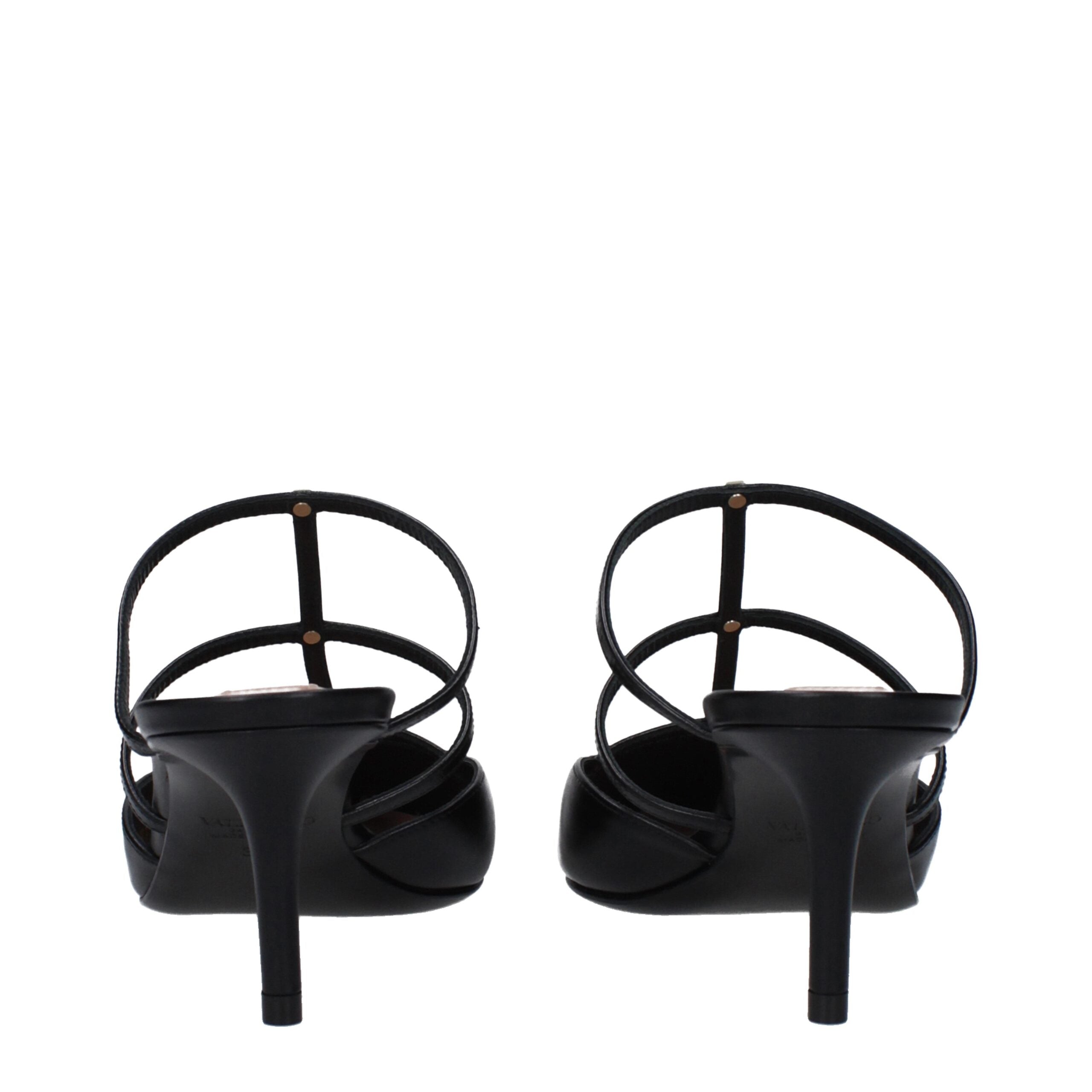 Valentino Garavani Flache Sandalen aus schwarzem Leder
