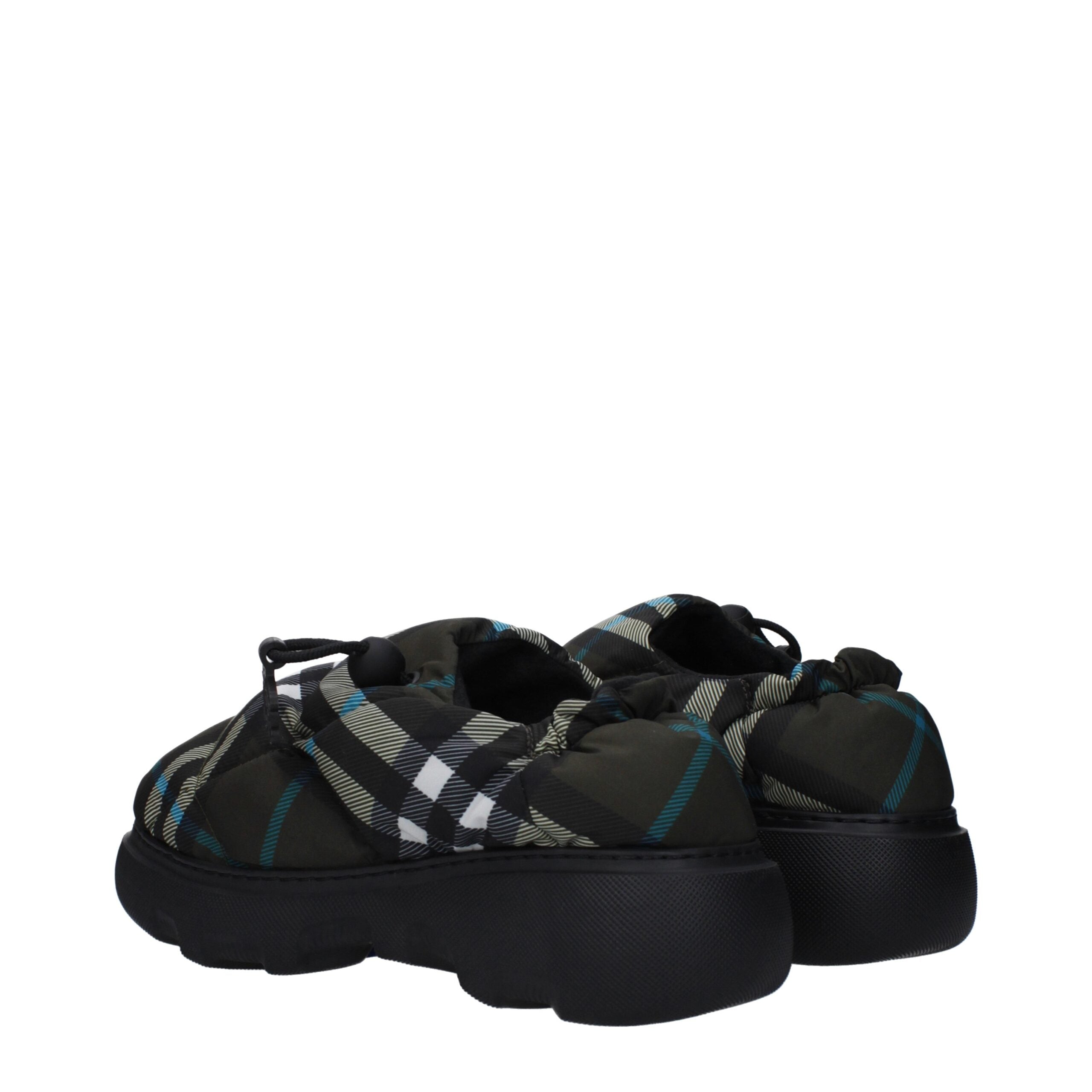 Burberry Slipper aus grünem Stoff