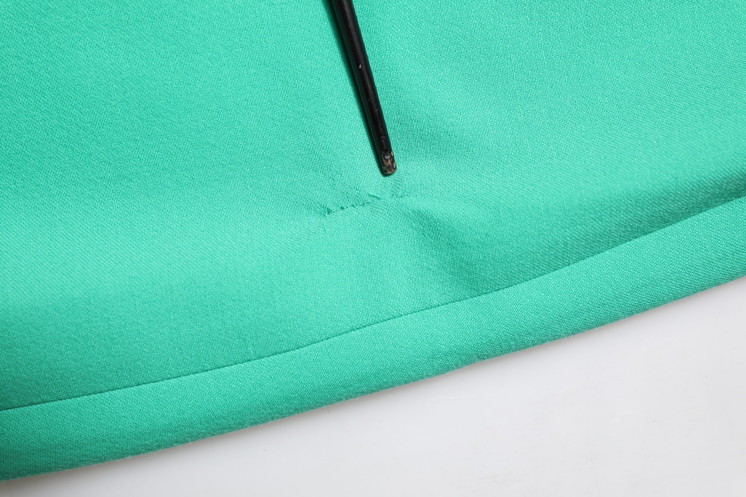 Dolce & Gabbana Grünes ärmelloses Bodycon-Minikleid in A-Linie