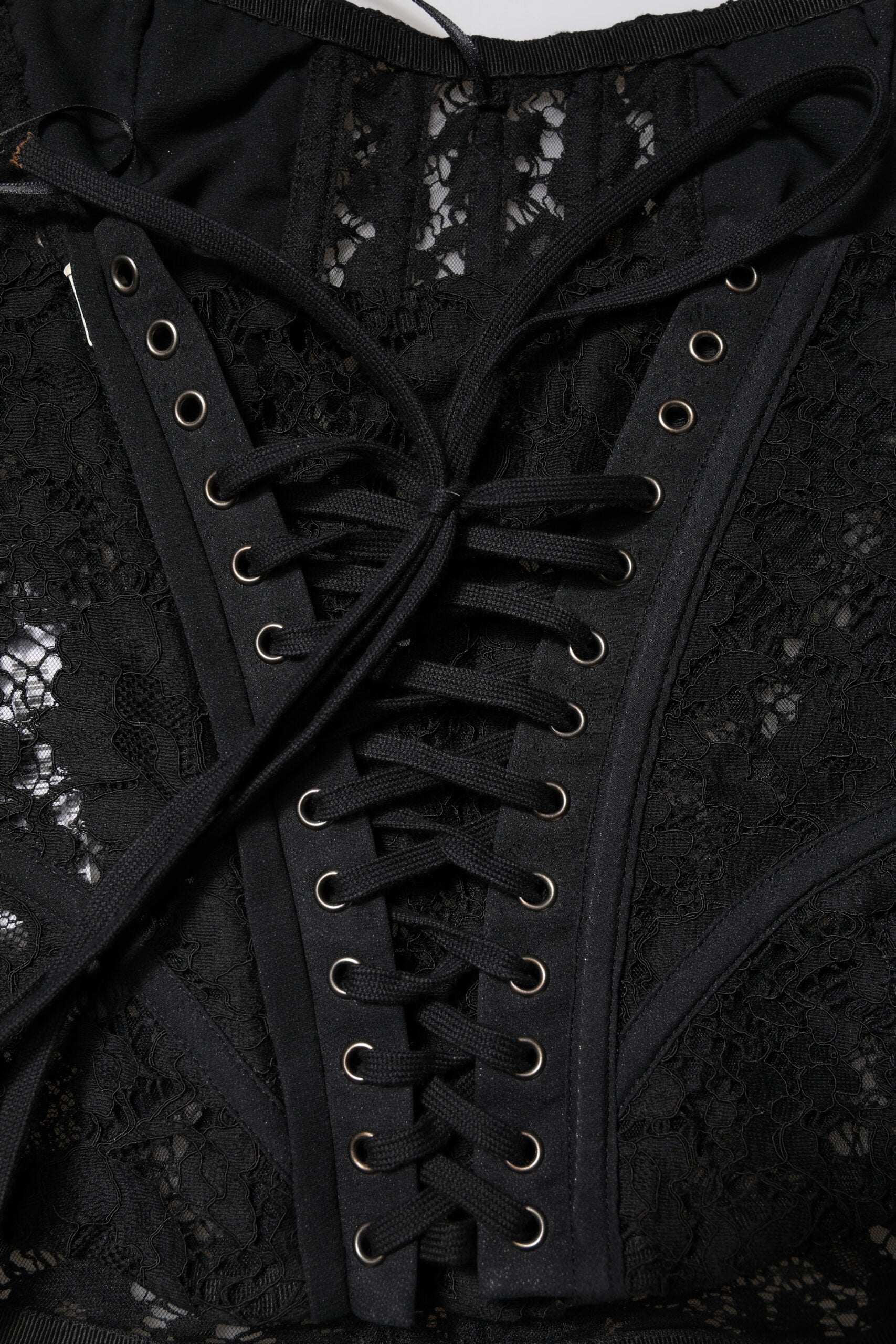 Dolce & Gabbana Schwarzes trägerloses Bustier mit floraler Spitze und Cropped Top