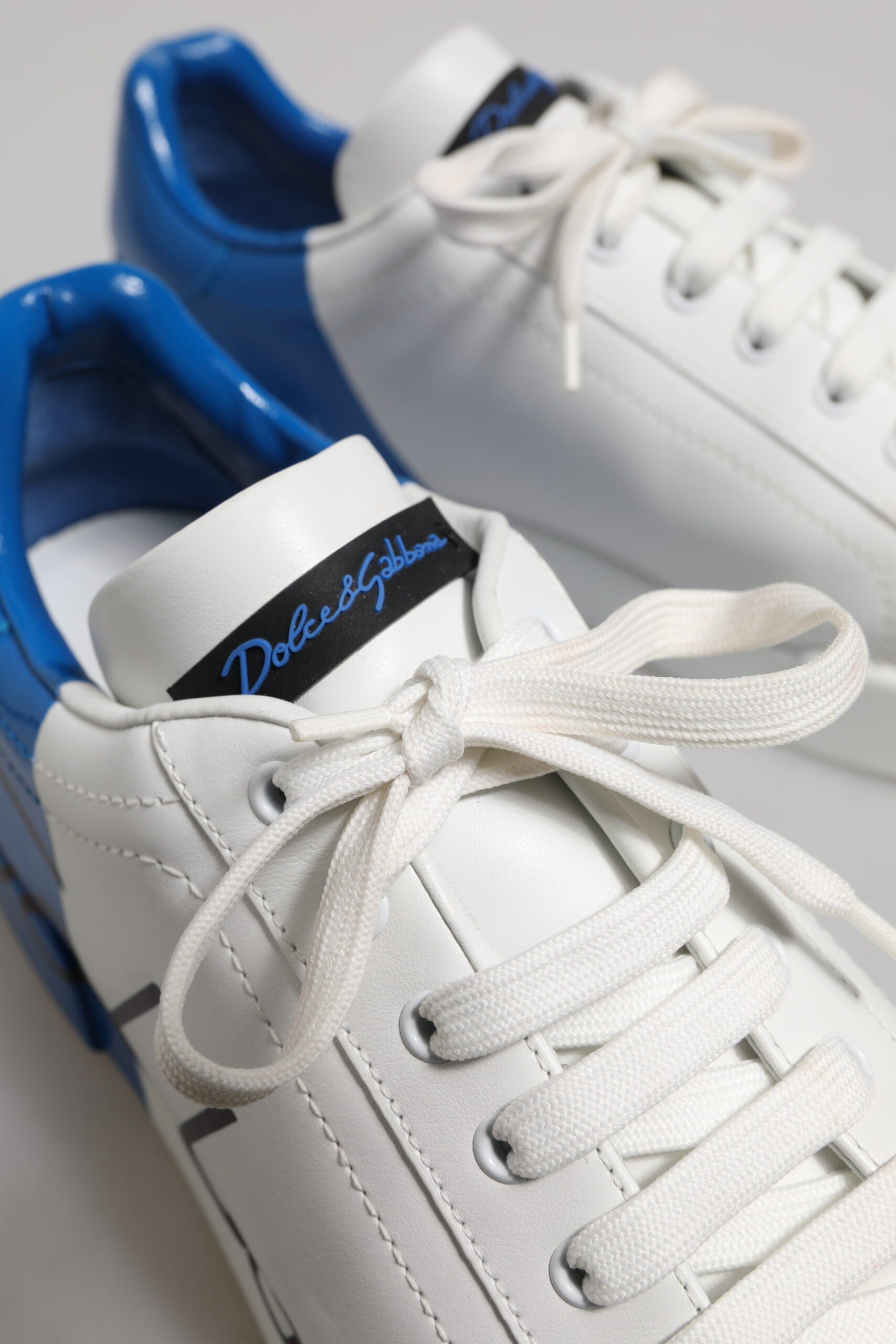 Dolce & Gabbana Weiß Blau Leder Logo Low Top Sneakers Schuhe