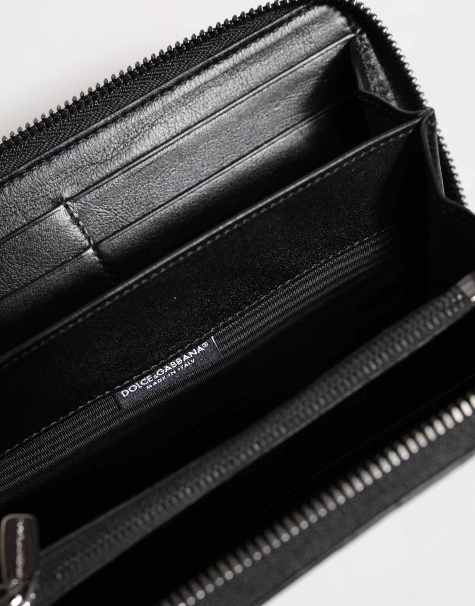 Dolce & Gabbana Schwarzes Leder Logo-Plakette Zip Around Continental Brieftasche