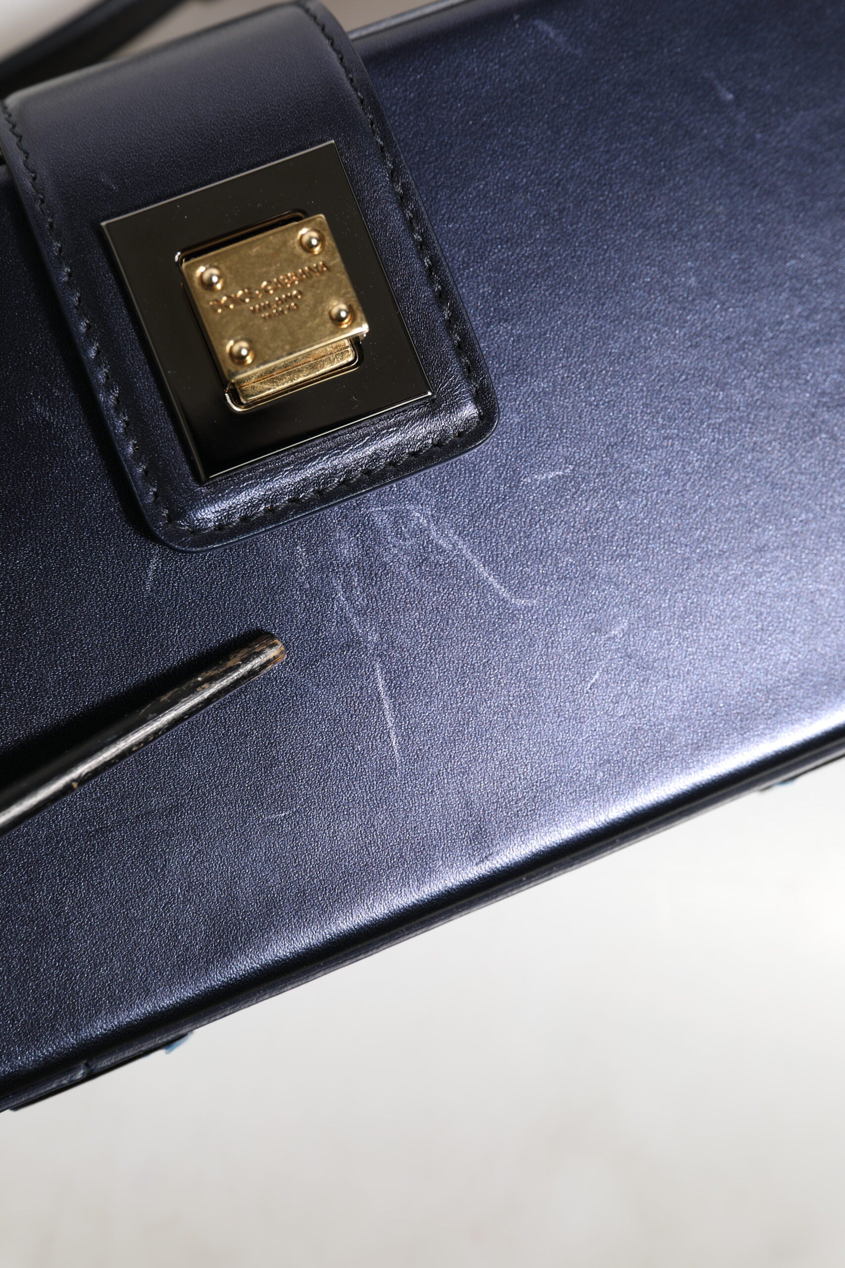 Dolce & Gabbana Blaue DG BOX Lammfell Leder Crossbody Strap Tasche