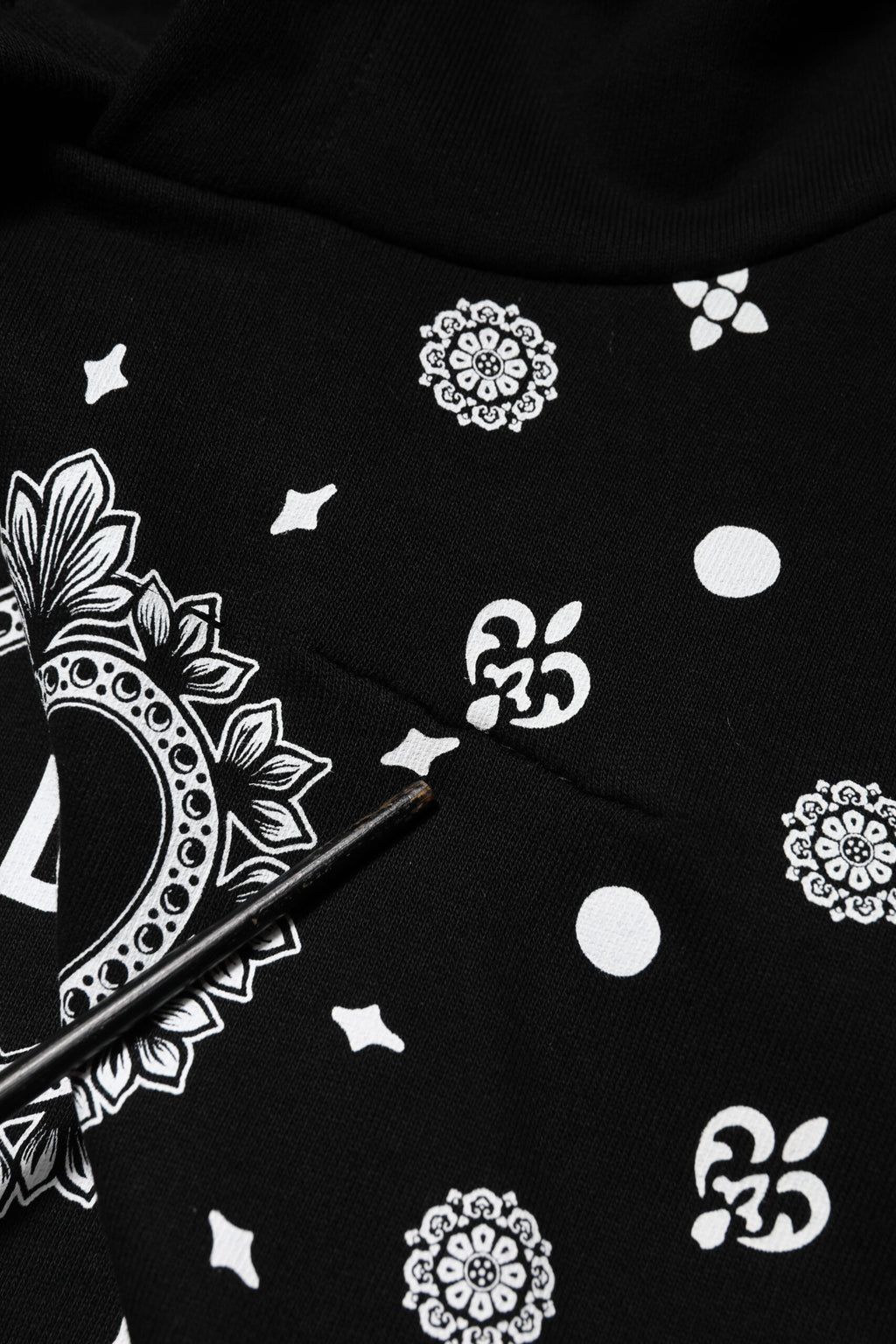Dolce & Gabbana Schwarzes Bandana Kapuzen-Sweatshirt für Männer Pullover