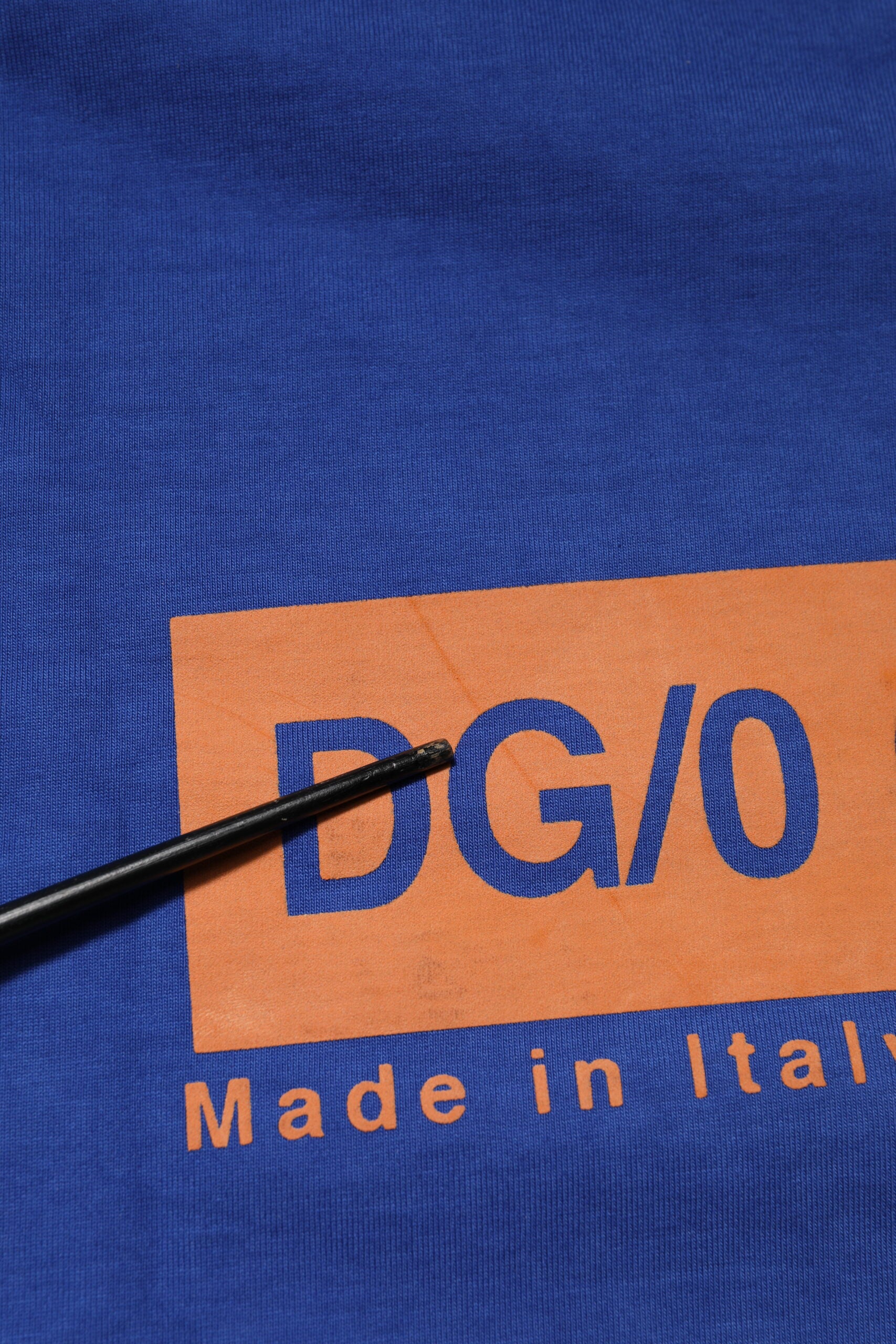 Dolce & Gabbana Blaues Logo-Grafik-T-Shirt mit Rundhalsausschnitt aus Baumwolle