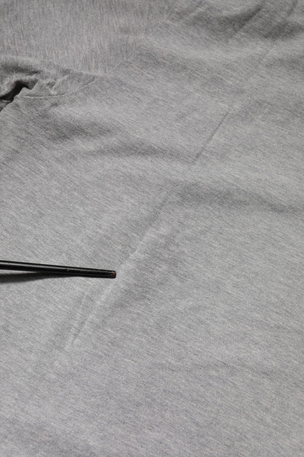 Dolce & Gabbana Graues DG-Grafikdruck-T-Shirt aus Baumwolle mit Rundhalsausschnitt