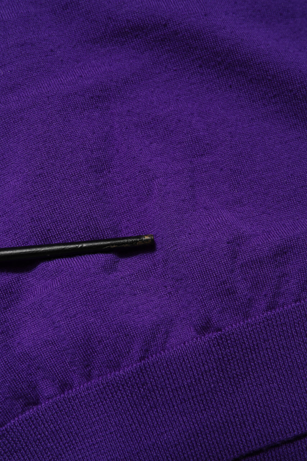 Dolce & Gabbana Lila Strickjacke mit V-Ausschnitt aus Wolle