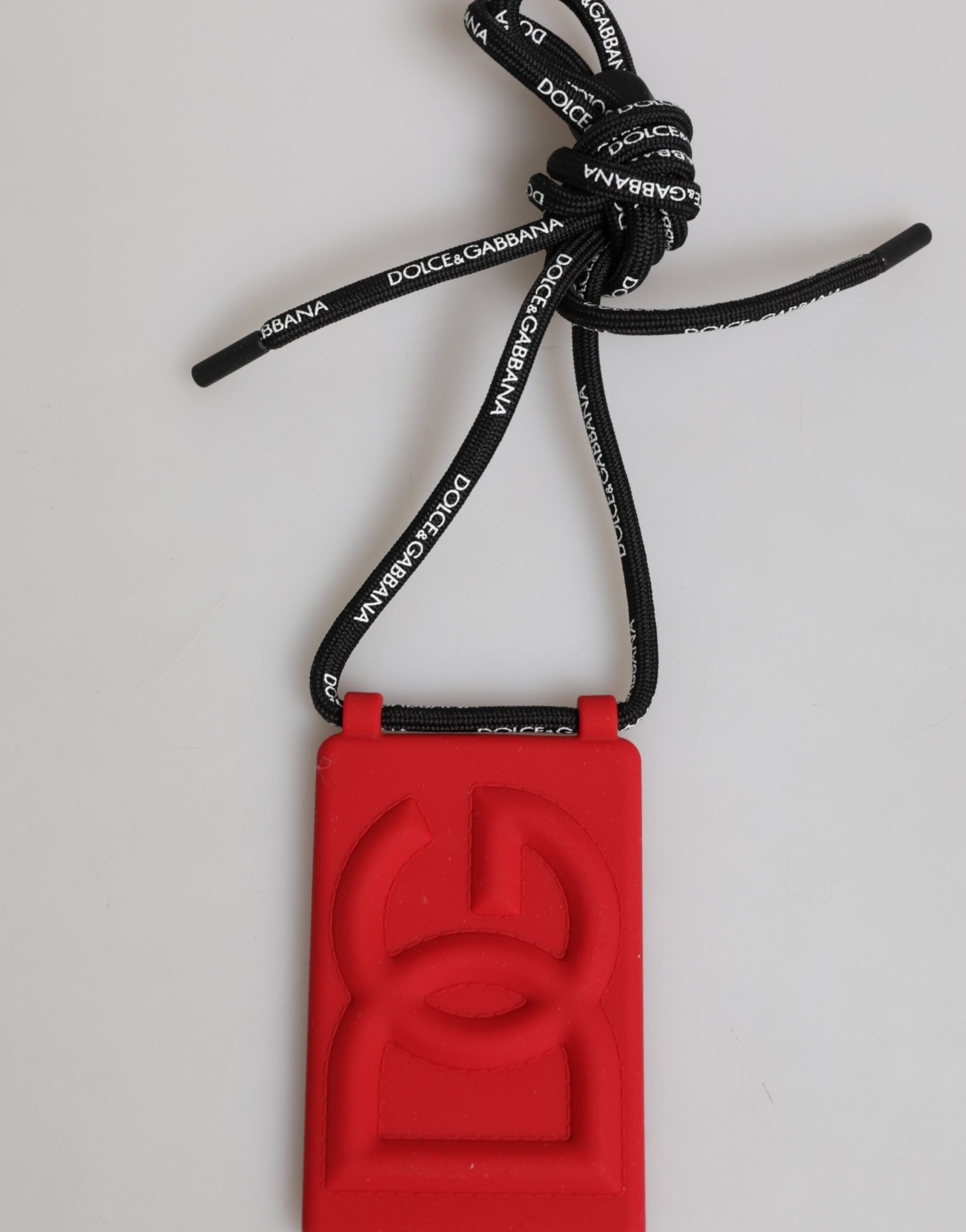 Dolce & Gabbana Roter Gummi mit DG-Prägung Verstellbarer Nackenriemen Abzeichenhalter