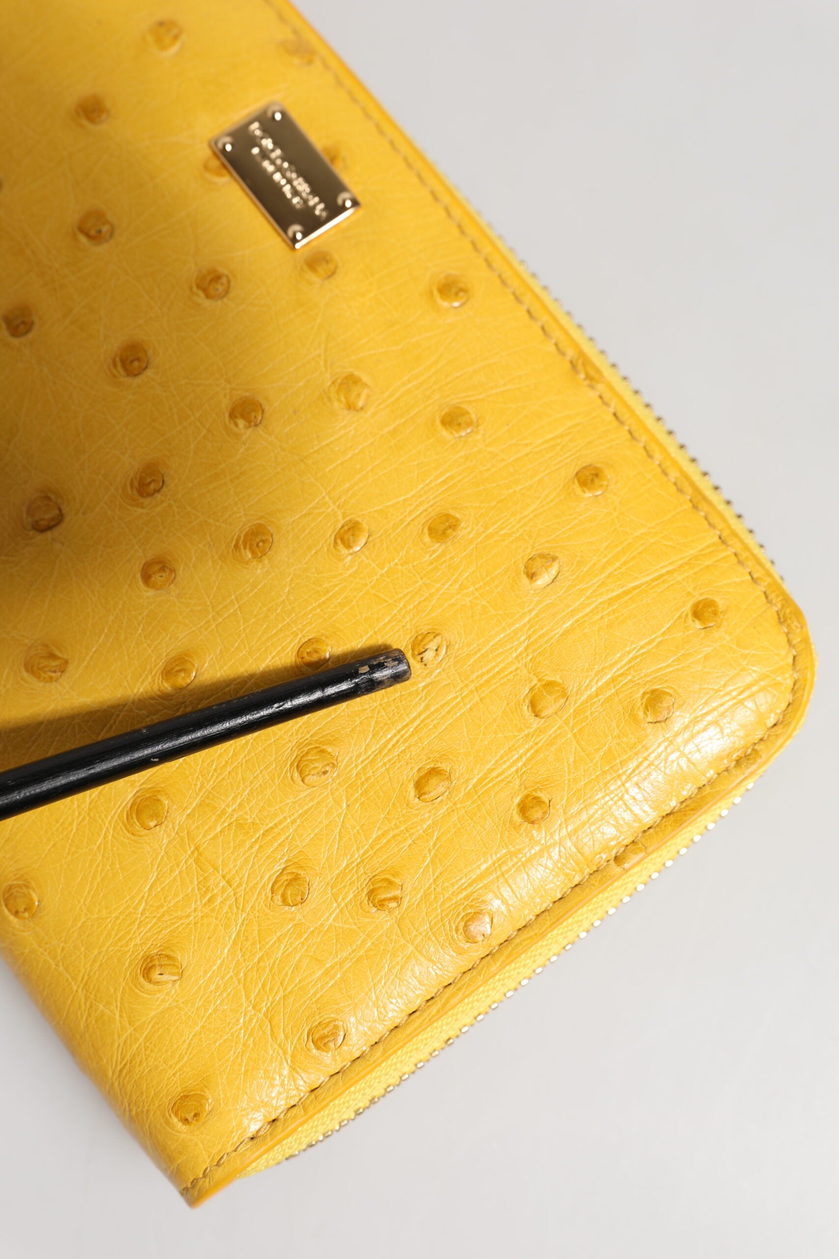 Dolce & Gabbana Gelbe Lederlogoplakette Zip Around Continental Brieftasche