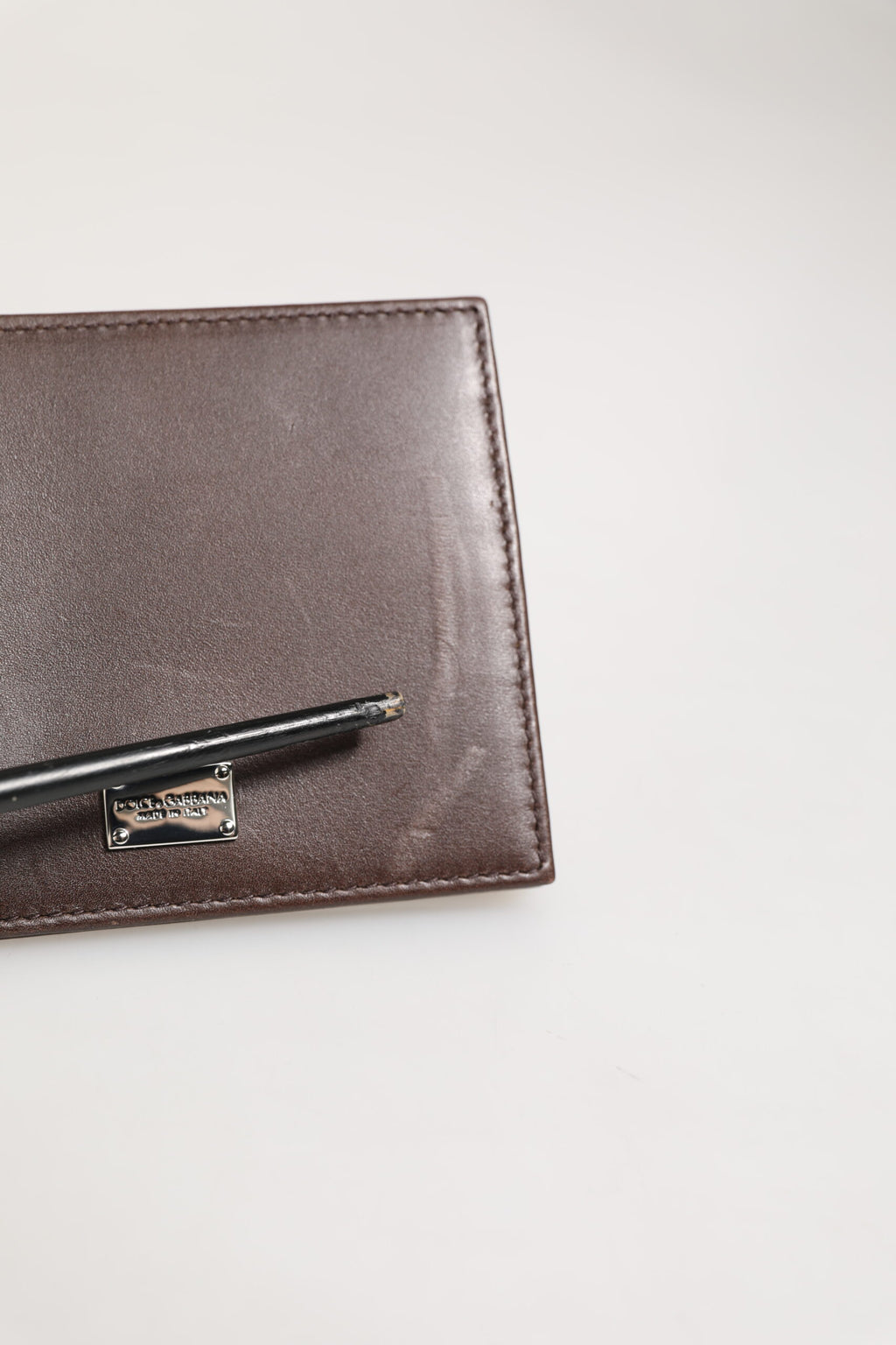 Dolce & Gabbana Braunes Leder DG Logo Gravur Bifold Card Holder Wallet