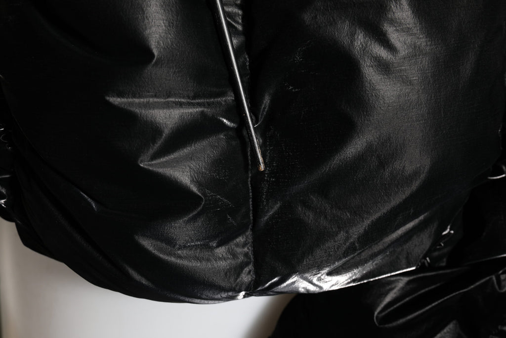 Dolce & Gabbana Schwarze Logo-Steppjacke mit Kapuze und Reißverschluss