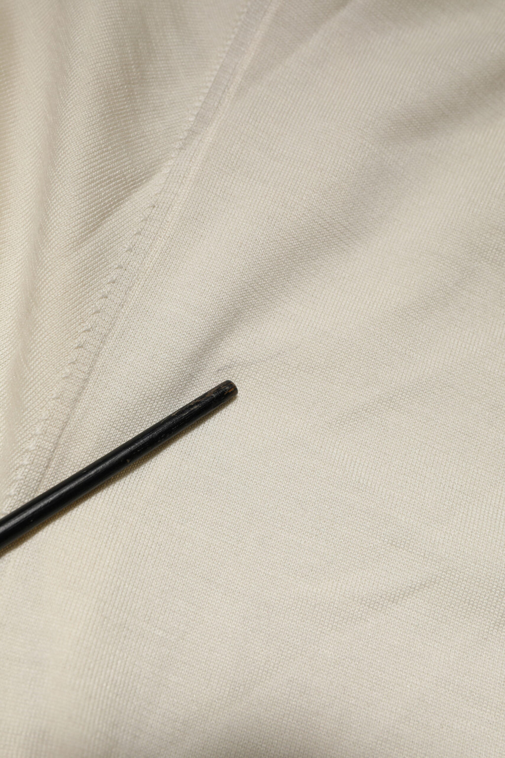 Dolce & Gabbana Elfenbeinfarbener Schurwollpullover mit V-Ausschnitt für Männer