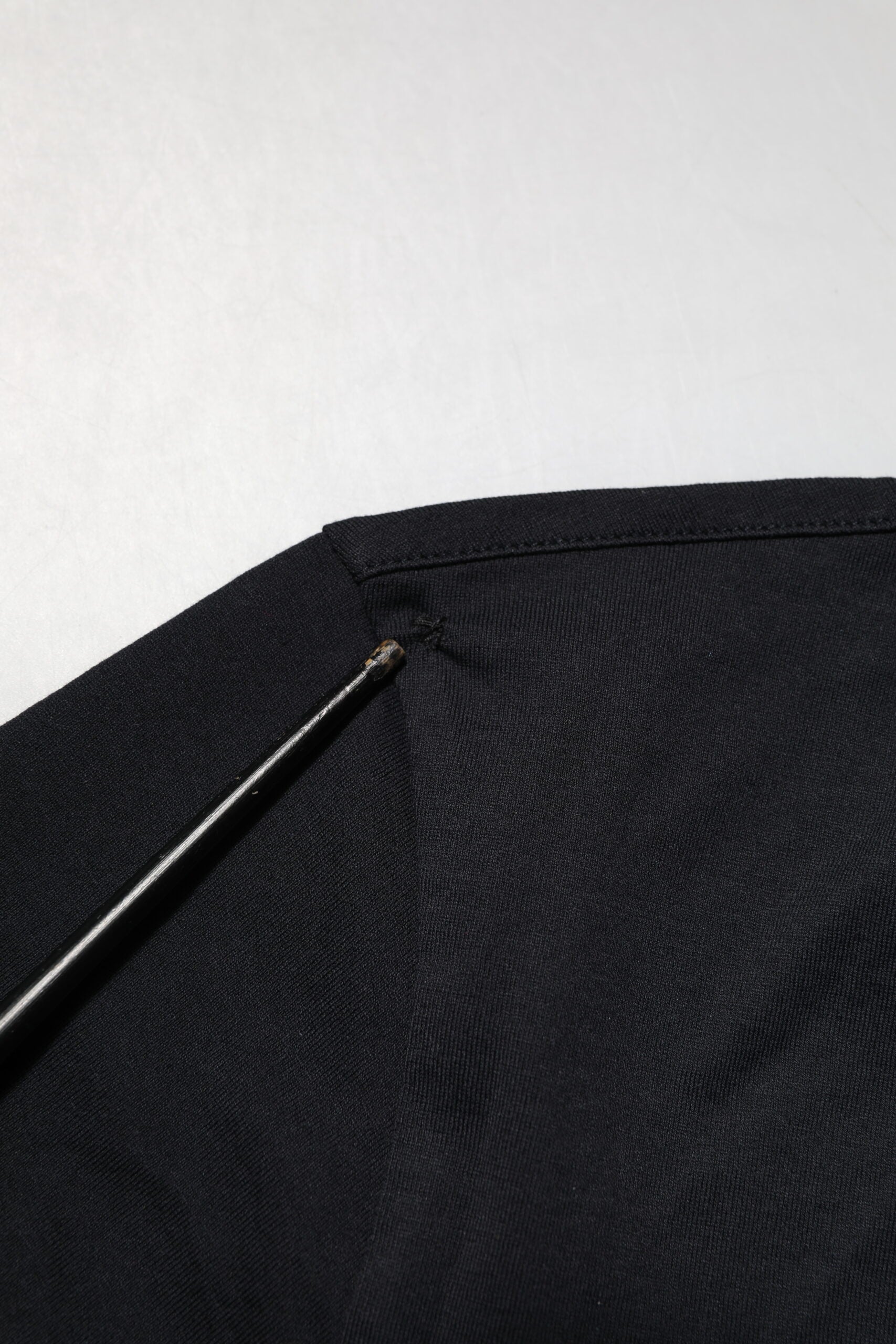 Dolce & Gabbana Schwarzes einfarbiges Baumwoll-T-Shirt mit V-Ausschnitt für Männer