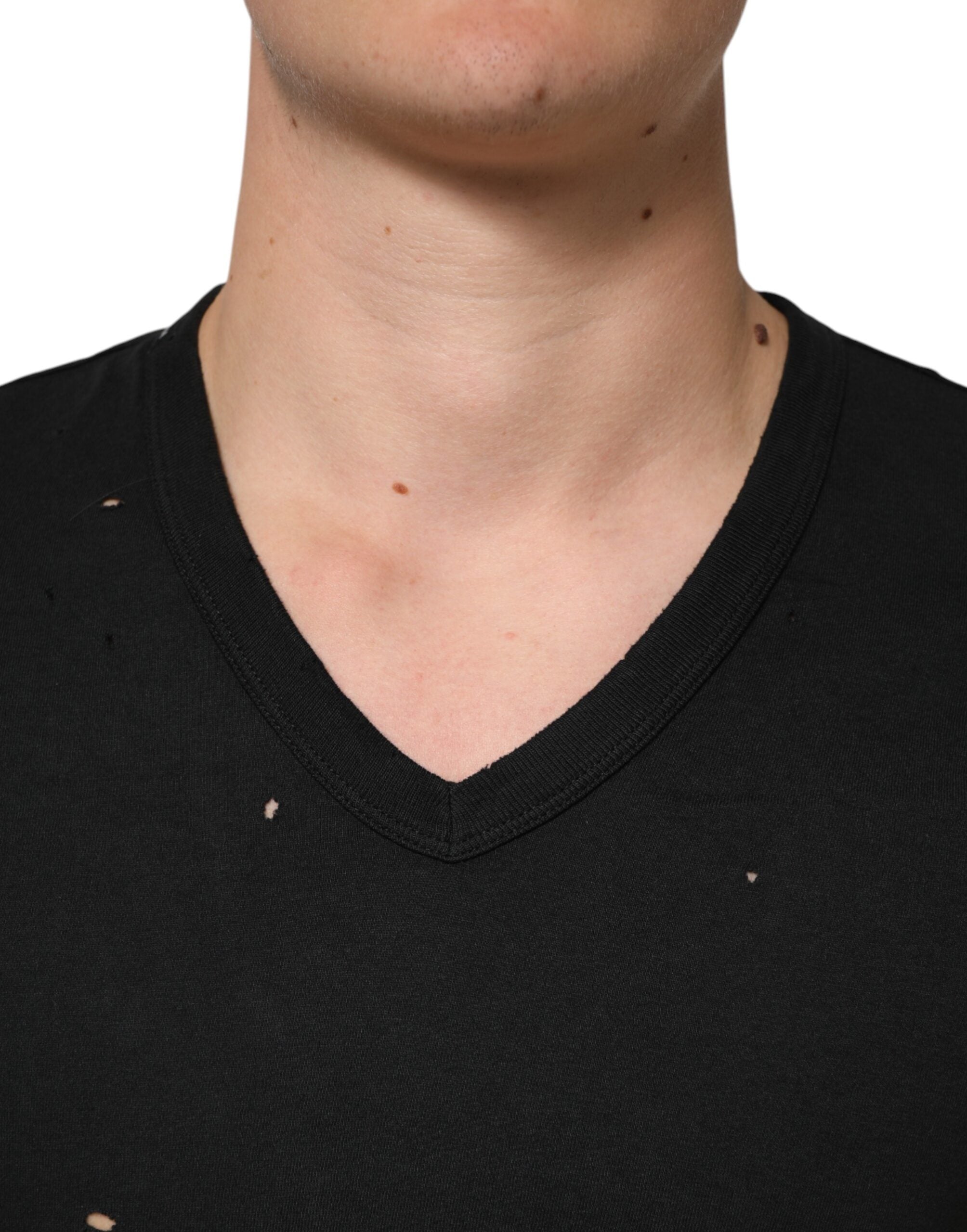 Dolce & Gabbana Schwarzes T-Shirt mit zerfetztem Logo aus Baumwolle mit V-Ausschnitt für Männer