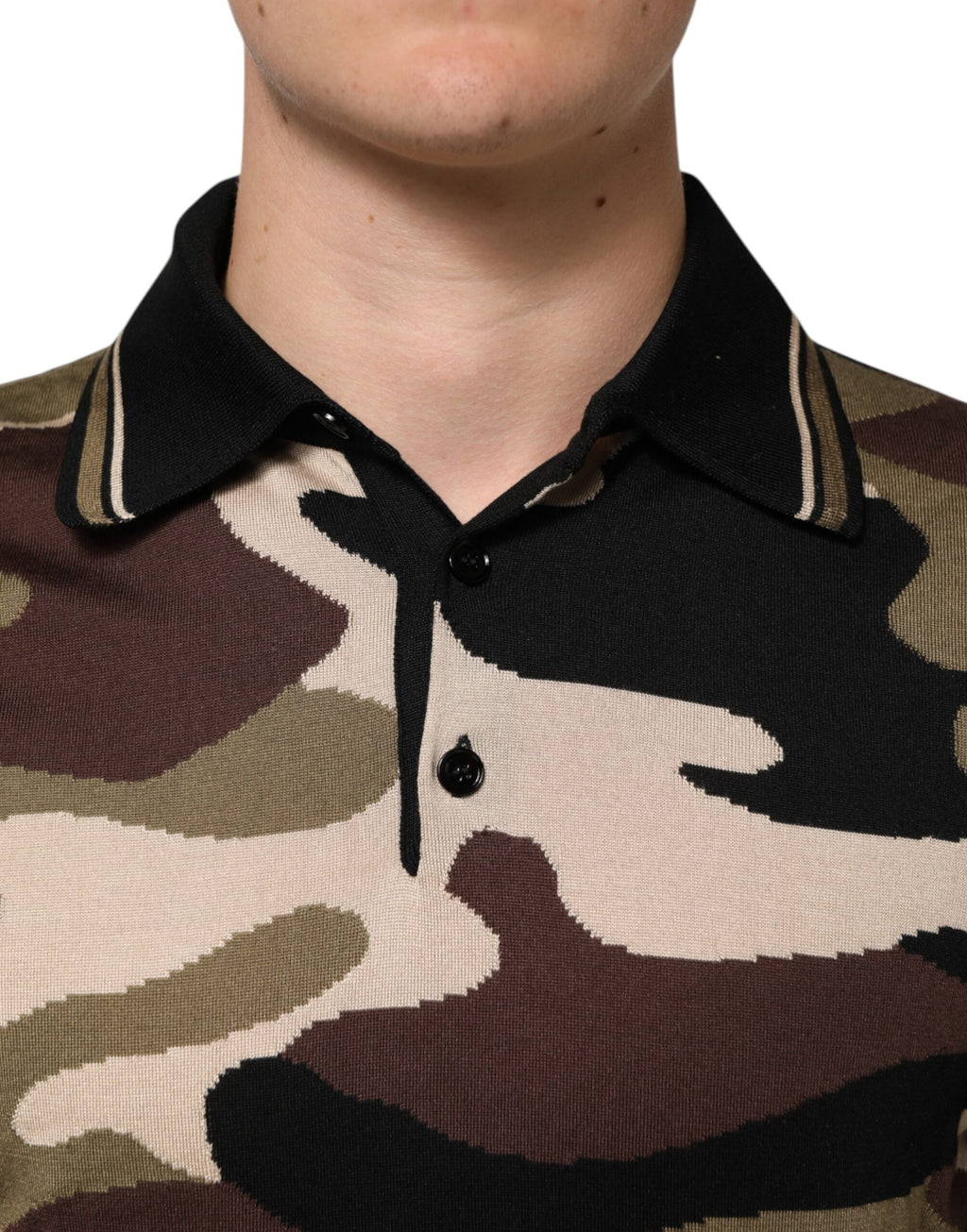 Dolce & Gabbana Tarnfarbenes braunes Seiden-Militär-Polo-T-Shirt
