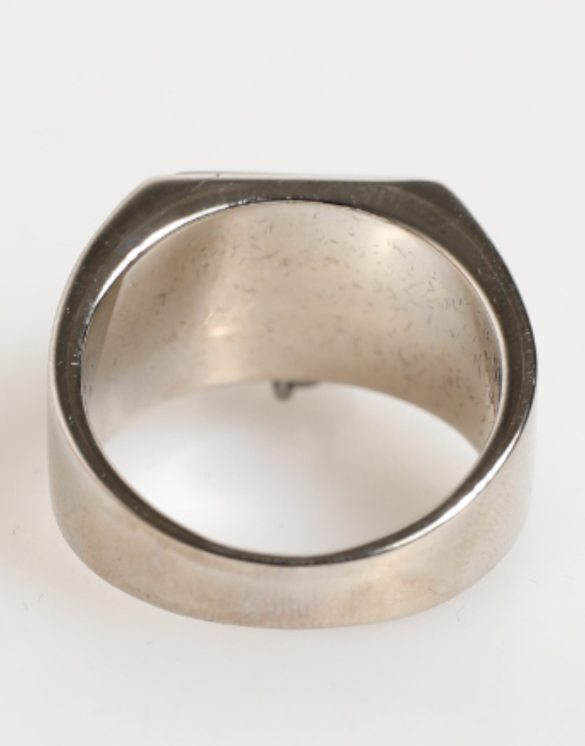Dolce & Gabbana Silberfarbener Pyramiden DG Logo Echtmessing Ring