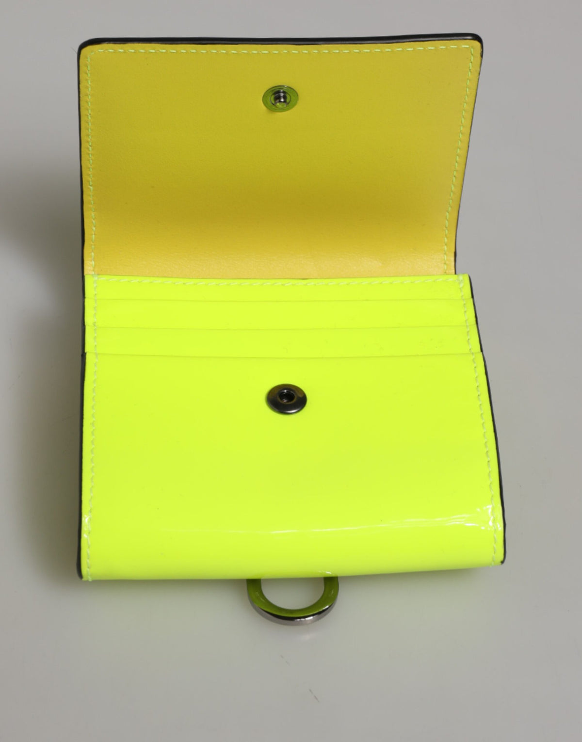 Dolce & Gabbana Geelgroene Bifold DG Logo Portemonnee met Nekkoord