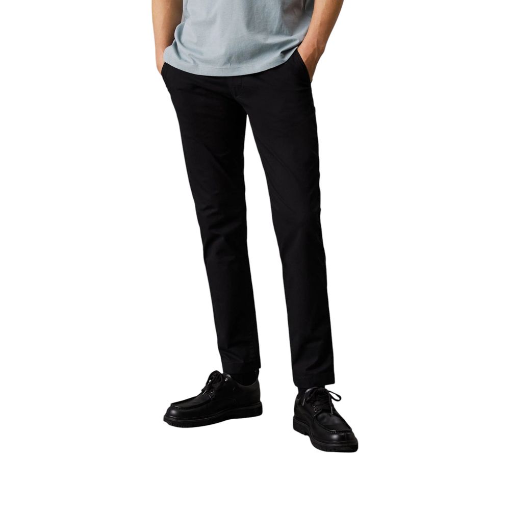 Calvin Klein Jeans Schwarze Hose aus recycelter Baumwolle