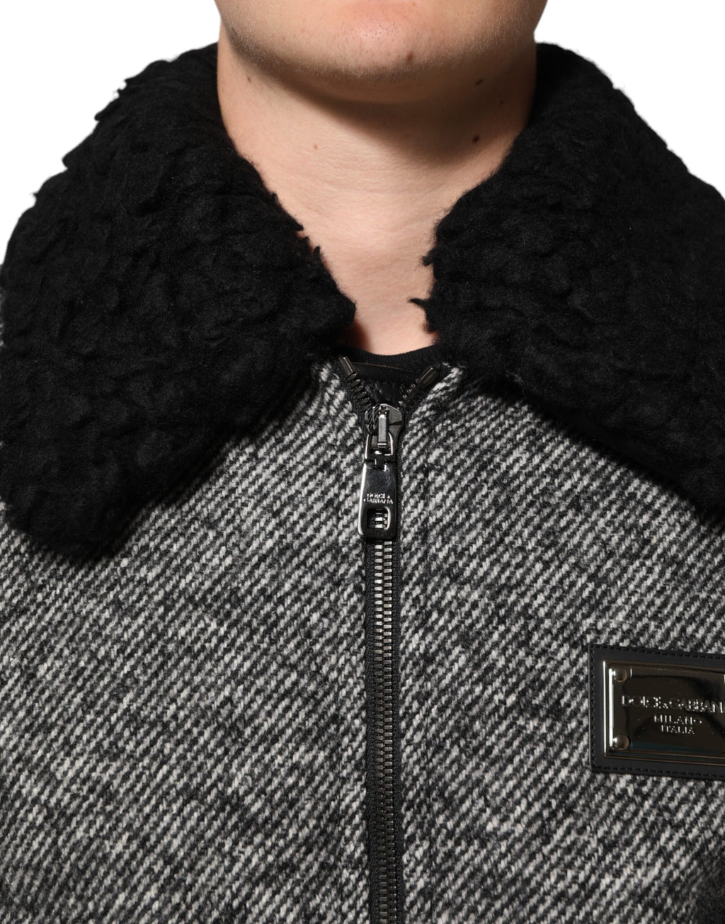 Dolce & Gabbana Graue Bomberjacke aus Wolle mit Fischgrätenmuster und Shearling-Kragen