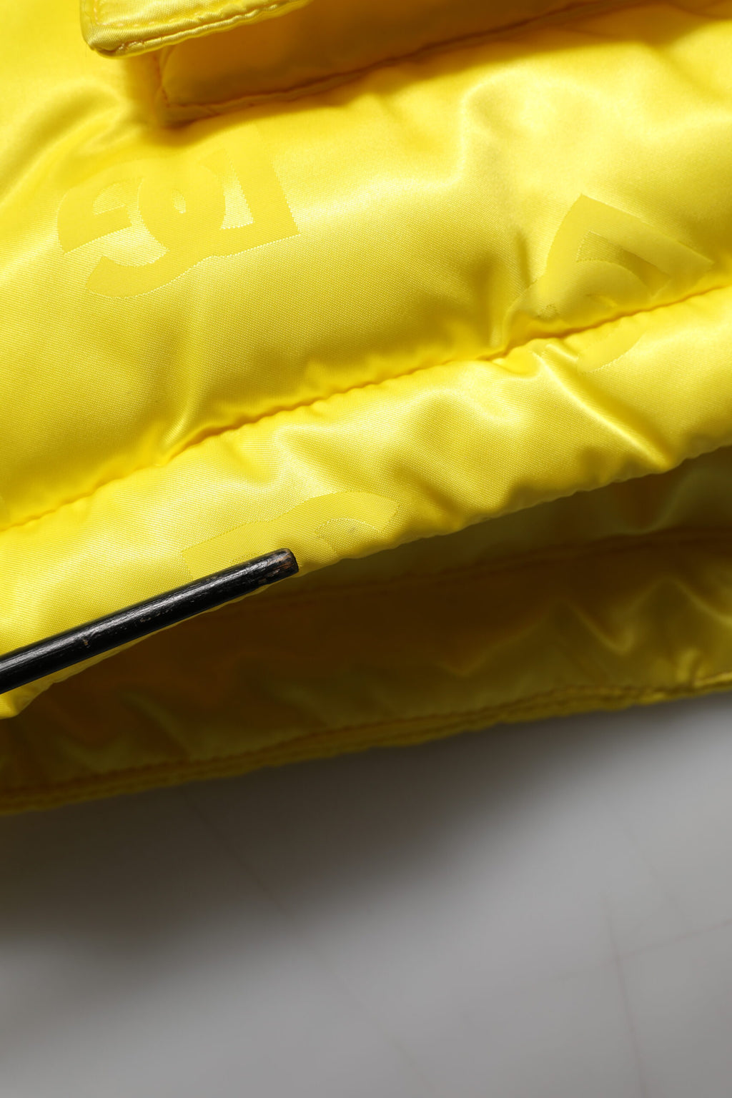 Dolce & Gabbana Gelbe Nylon Logo Puffer Bomber Männer Jacke