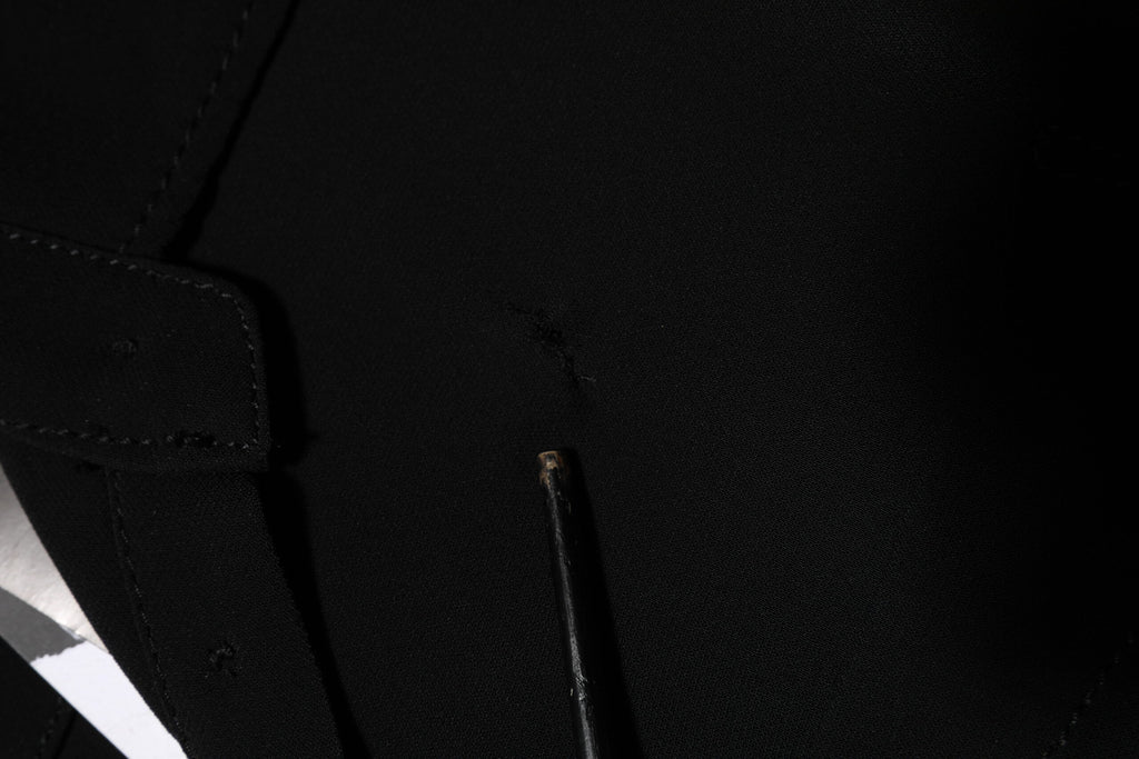 Emporio Armani Schwarzes Hemd aus Viskosemischung mit Gürtel