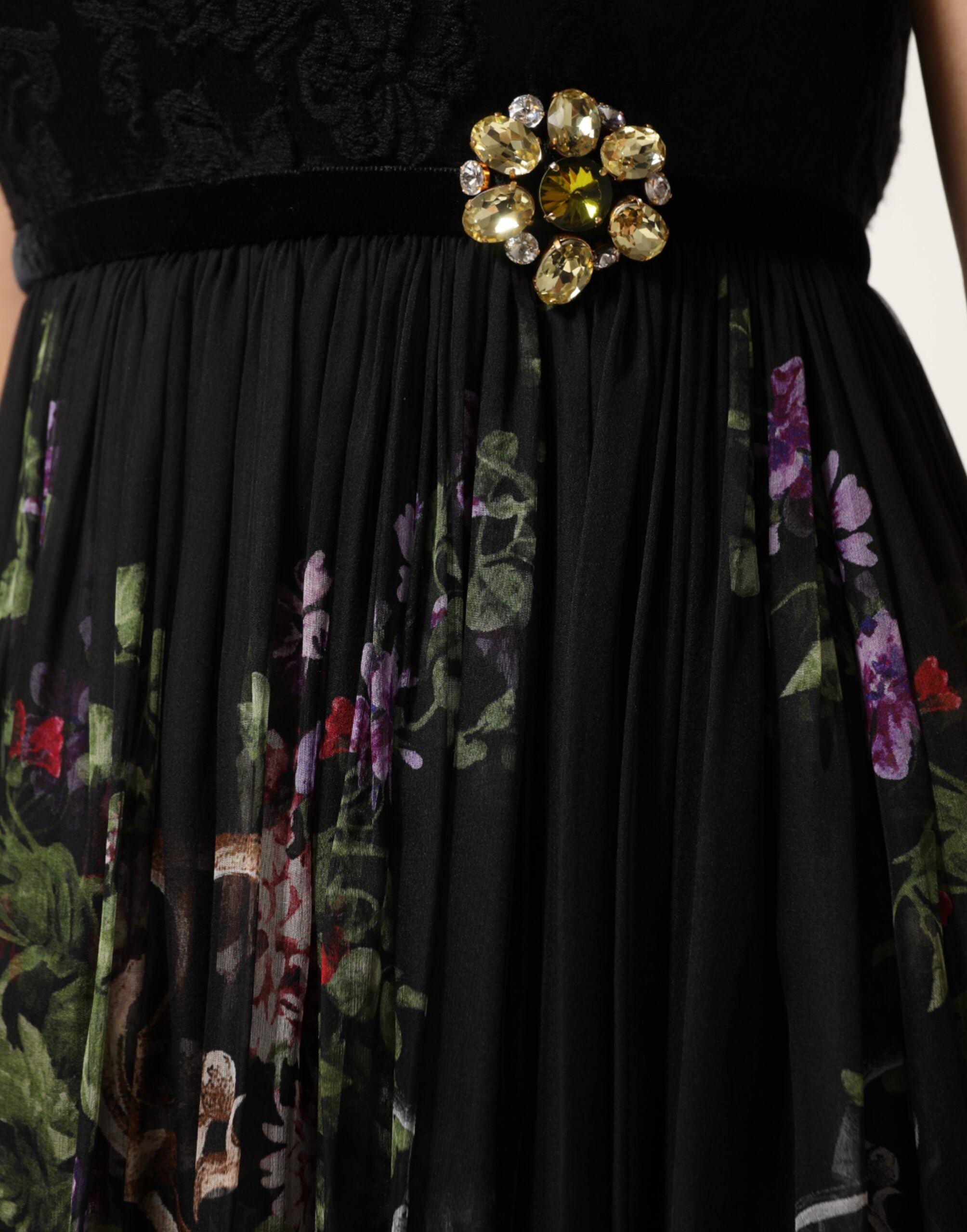 Dolce & Gabbana Schwarzes trägerloses Kleid mit Blumenmuster und Kristall