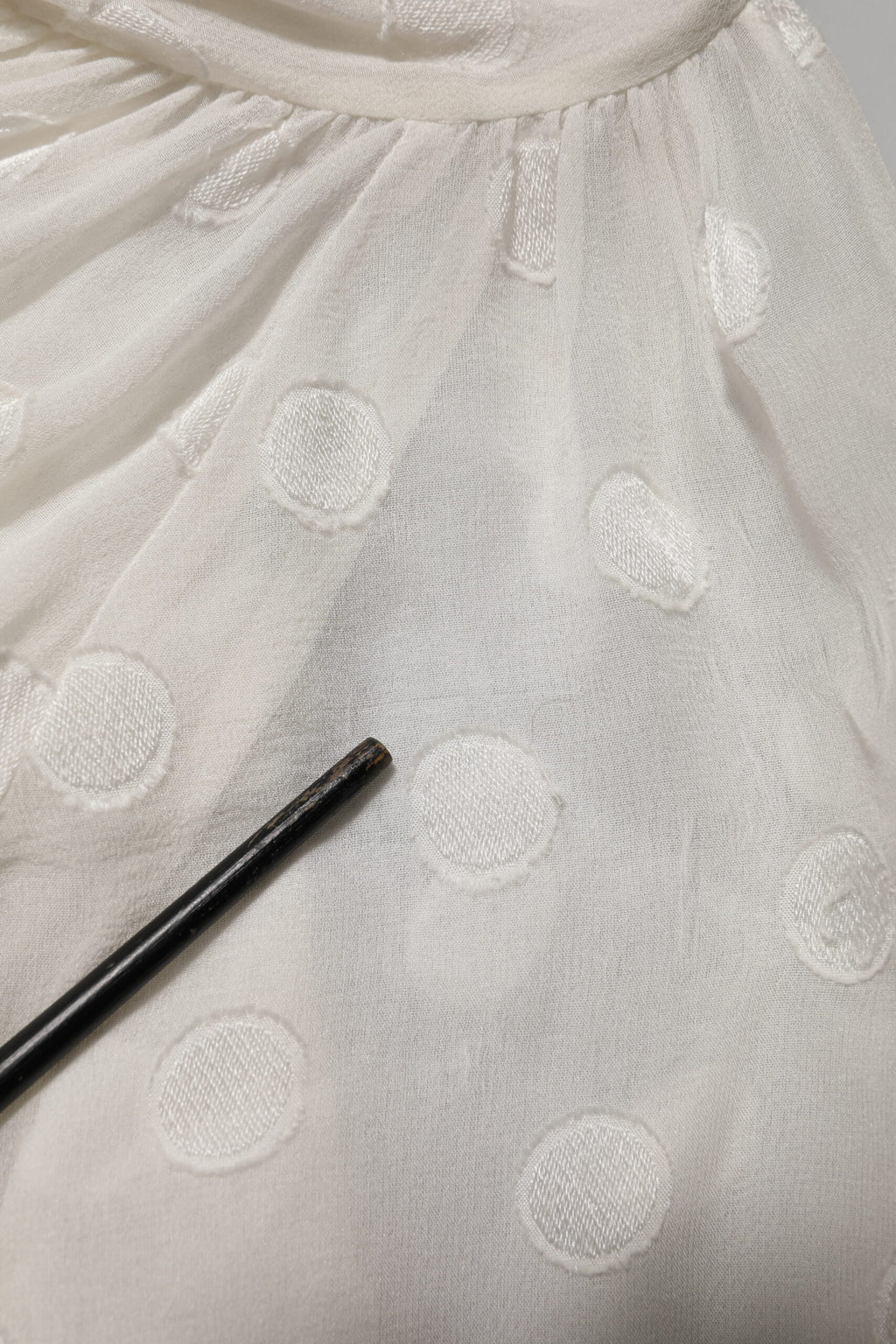 Dolce & Gabbana Weißes Polka-Hemd mit Seidenfliege Hemdbluse Top