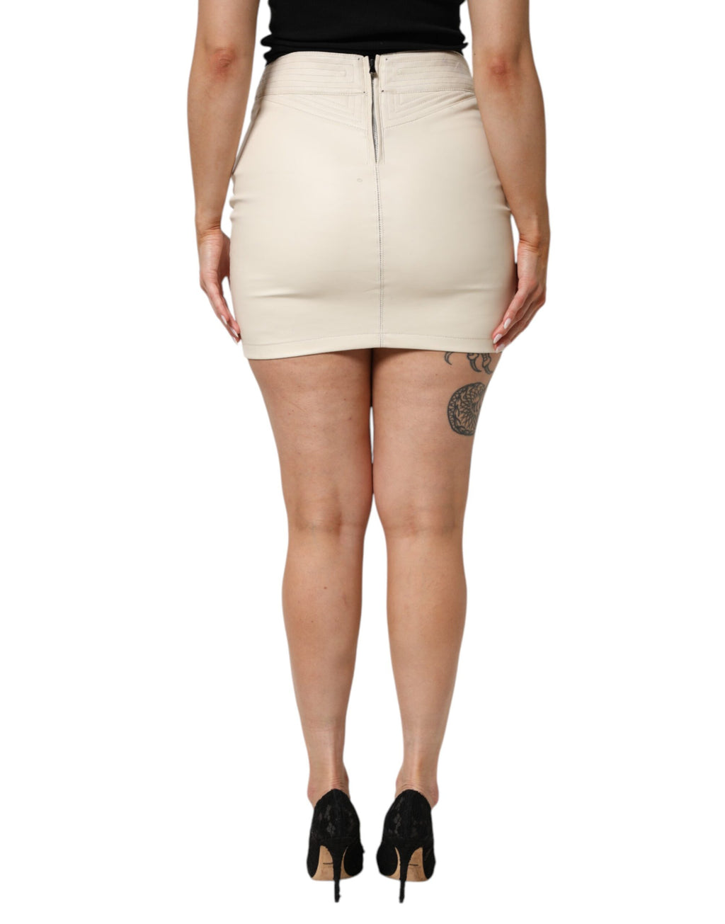 Guess Beige Kunstleder gesteppter Minirock mit hoher Taille für Frauen