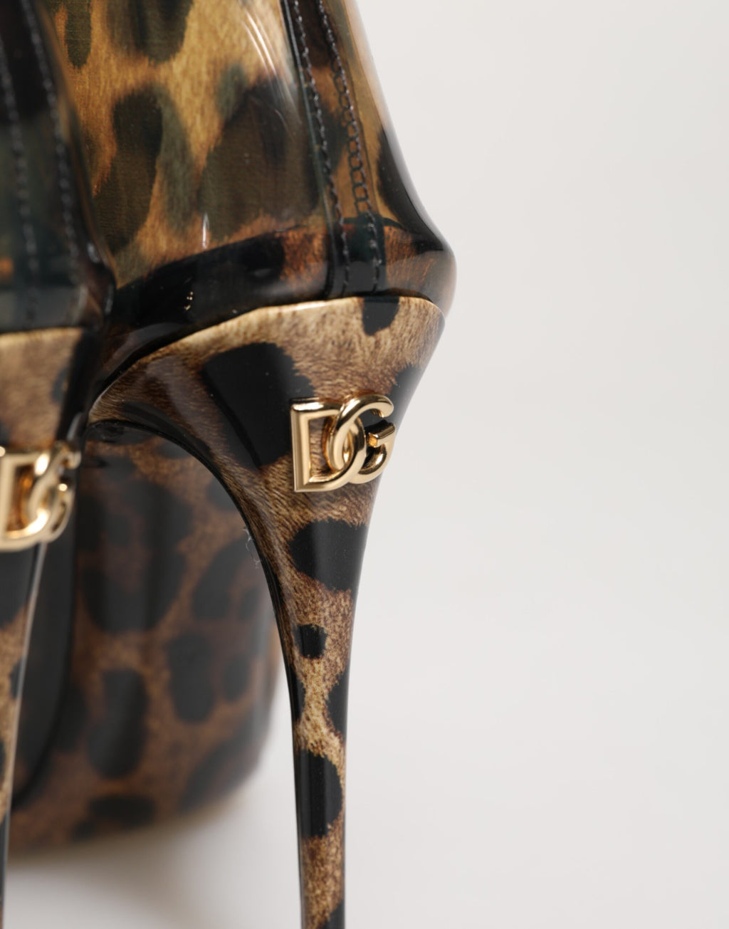 Dolce & Gabbana Leopard Print PVC Stiefel Schuhe mit spitzer Zehe