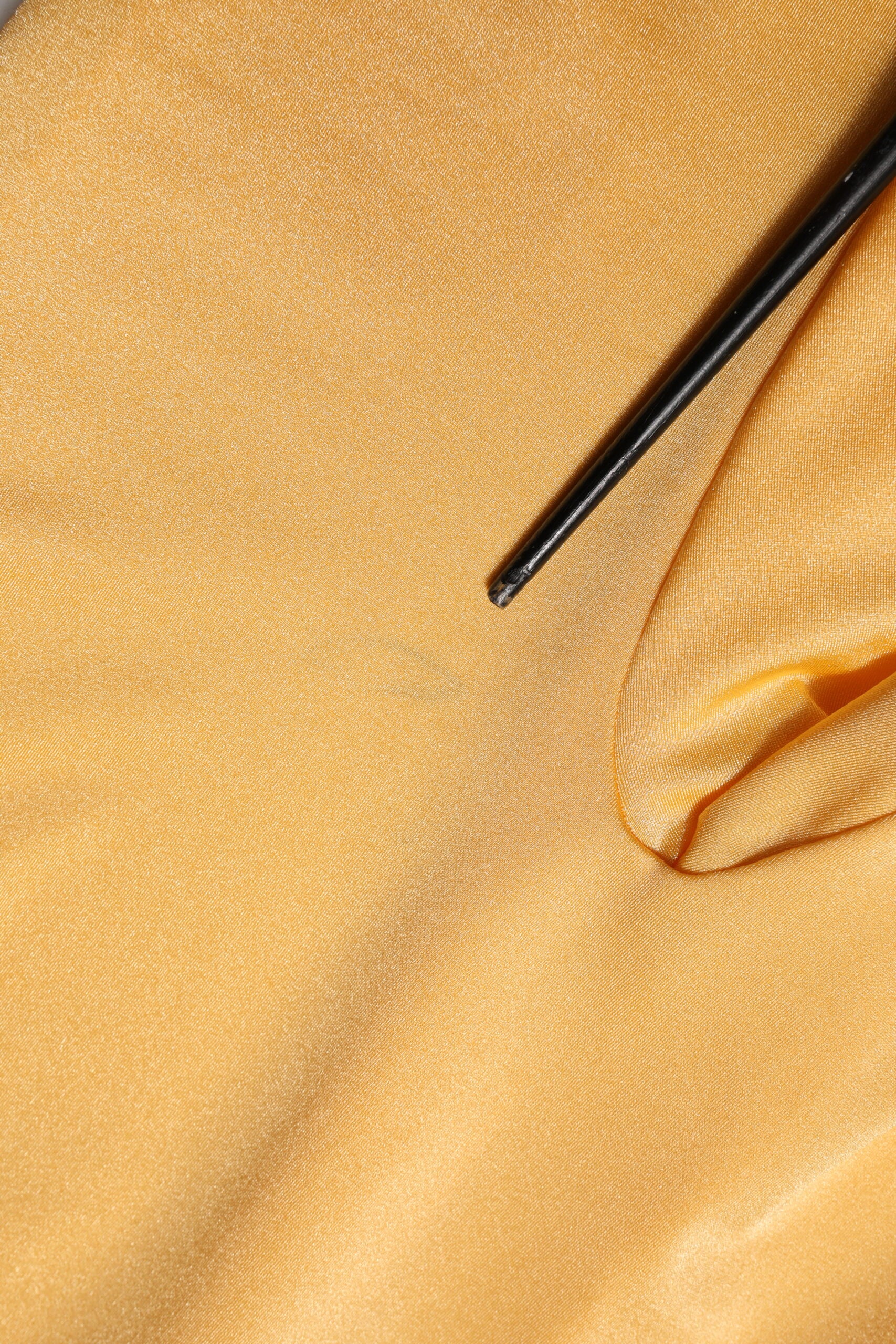 Dolce & Gabbana Goldgelbes Stretch-Bodysuit-Kleid mit langen Ärmeln