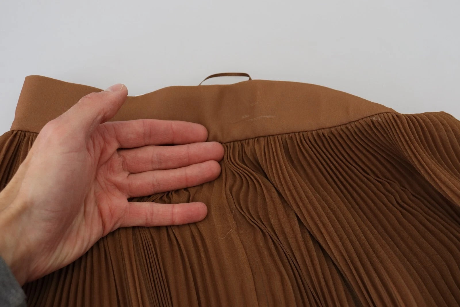 Dolce & Gabbana Beige Longuette Plissee Chiffon Midirock