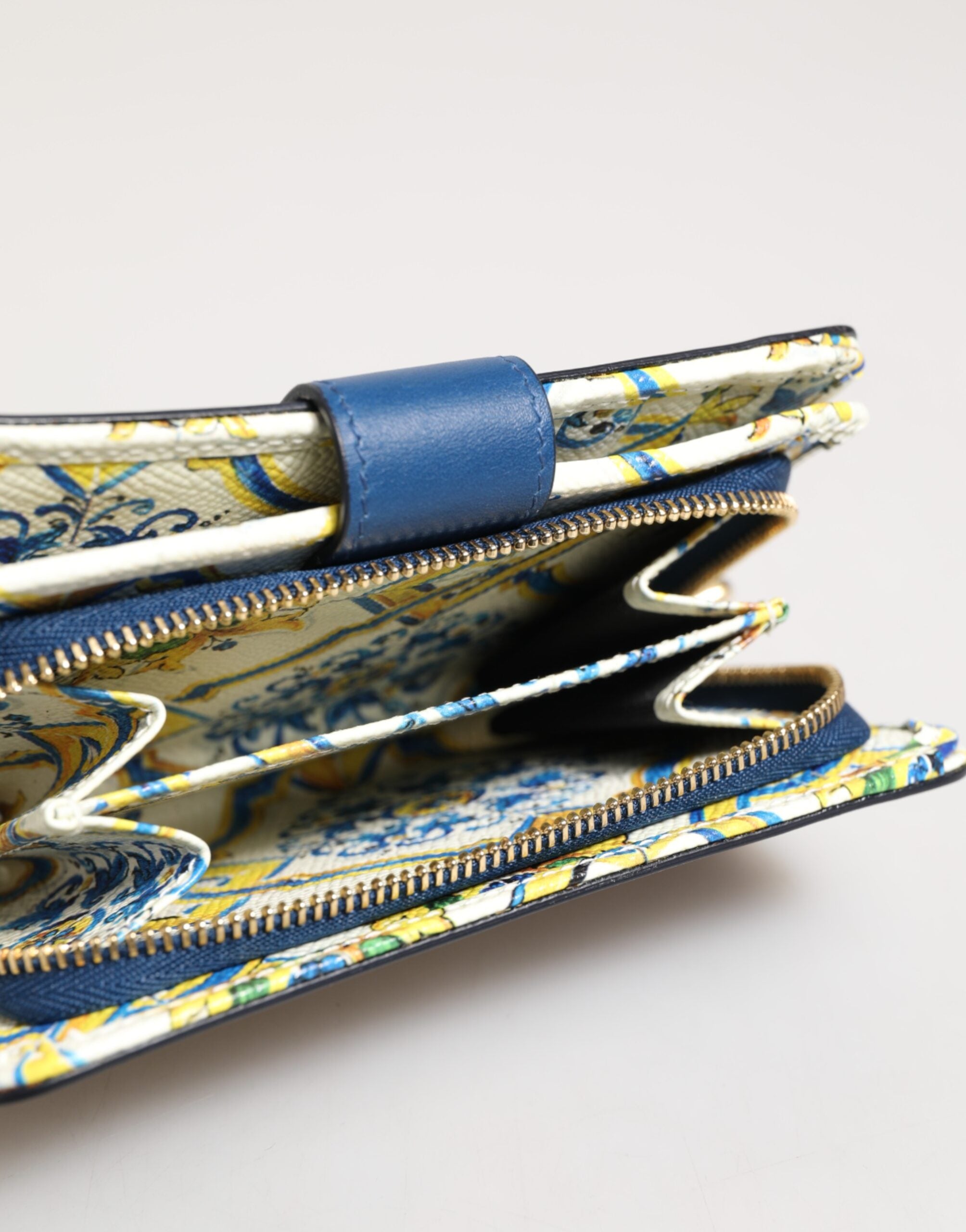 Dolce & Gabbana Blaues Leder Continental Tile Print Zip Karteninhaber Geldbörse Brieftasche