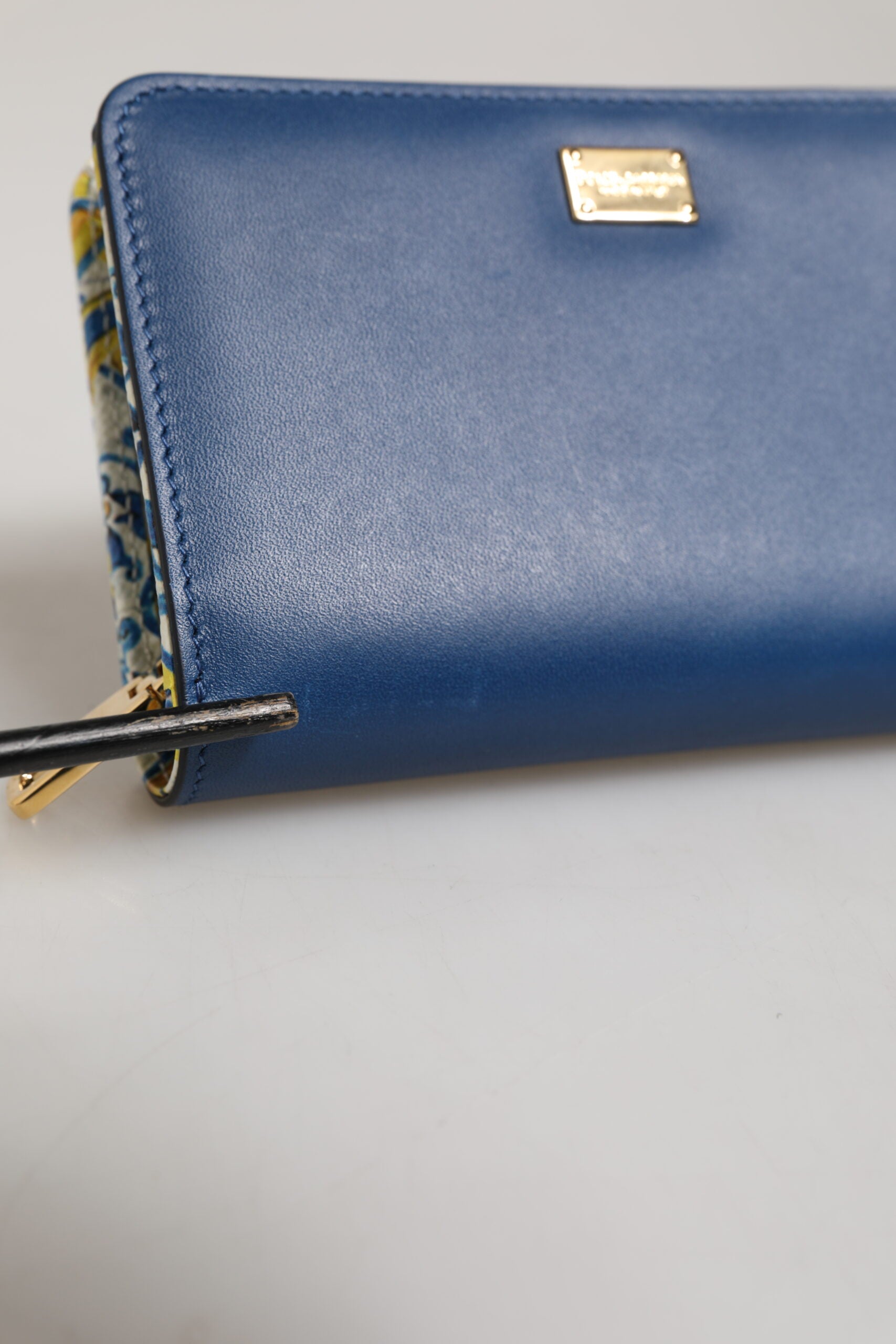 Dolce & Gabbana Blaues Leder Continental Tile Print Zip Karteninhaber Geldbörse Brieftasche