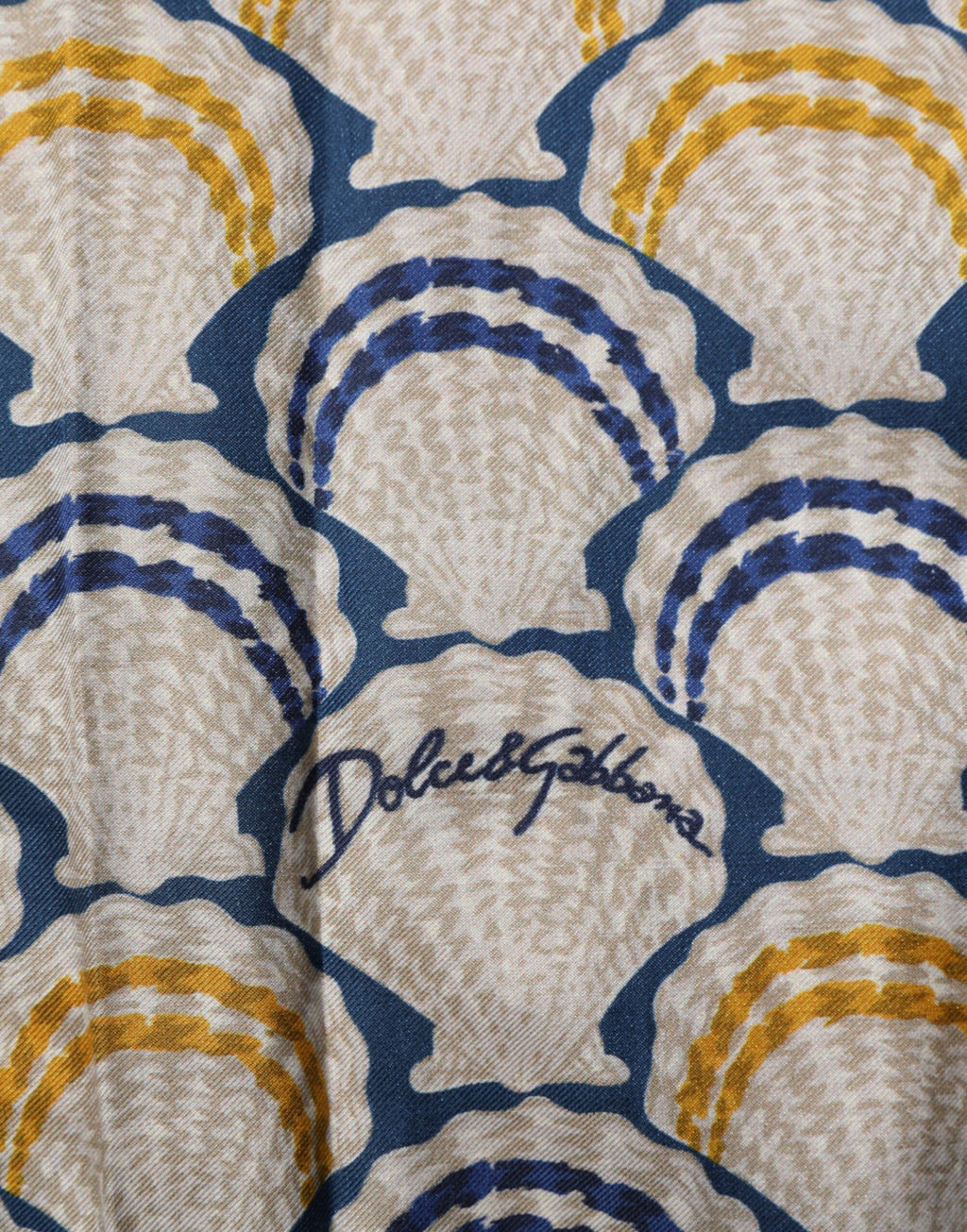 Dolce & Gabbana Cremefarbenes Hemd aus Baumwolle und Seide mit Muschelmuster auf Hawaii