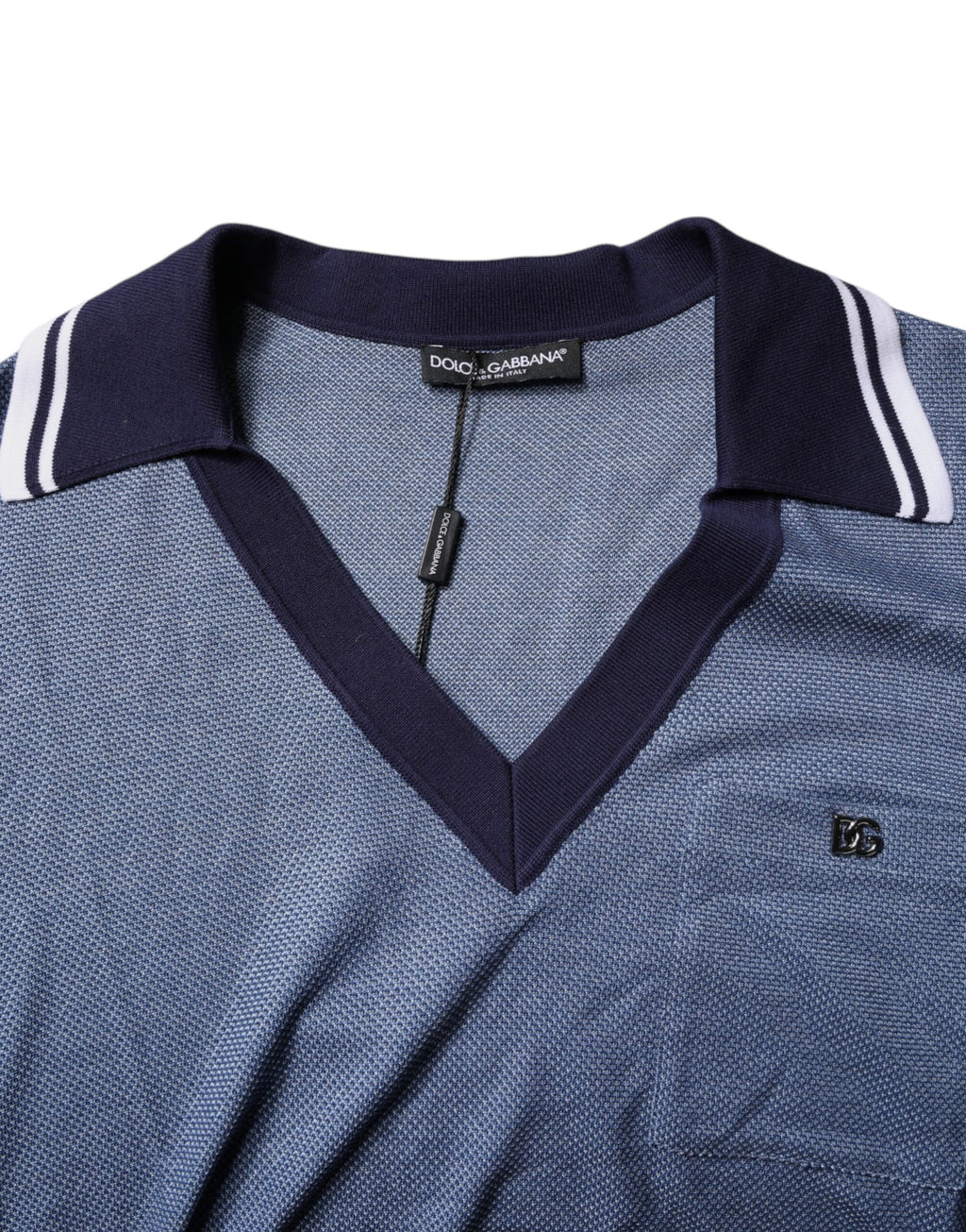 Dolce & Gabbana Blaues Polo-T-Shirt mit V-Ausschnitt aus Seidenmischung