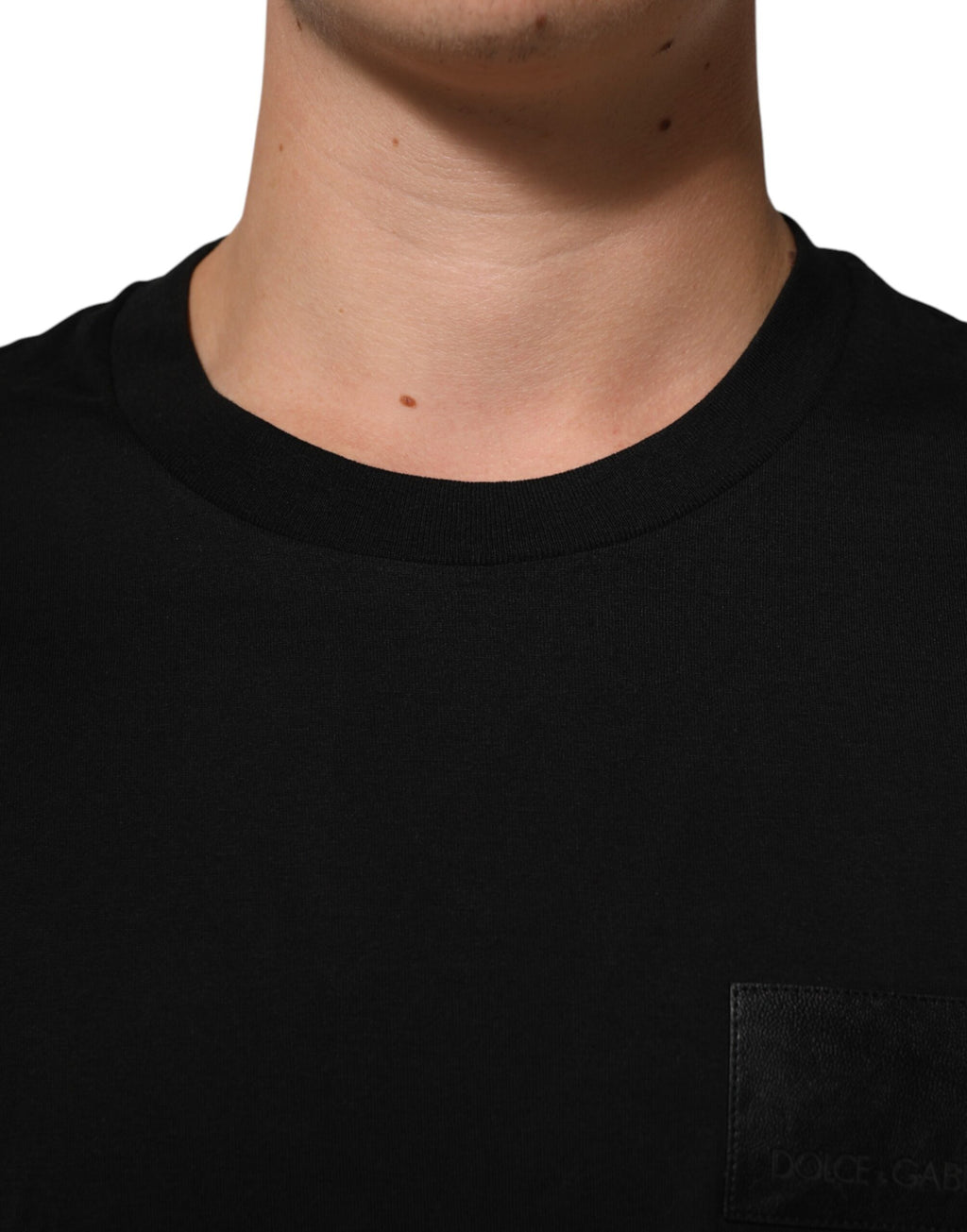 Dolce & Gabbana Schwarzes Logo-Plakette Baumwolle T-Shirt mit Rundhalsausschnitt