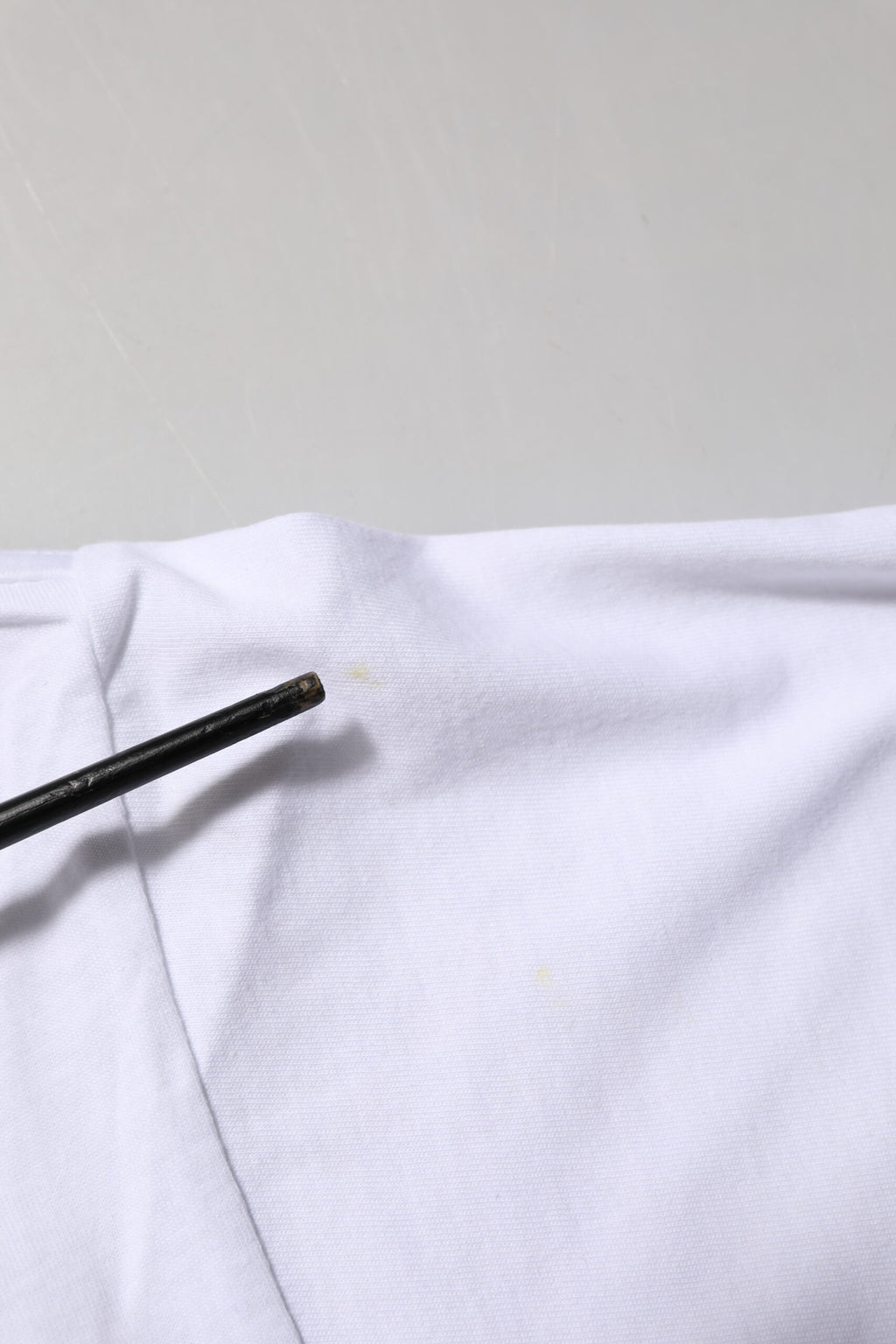 Dolce & Gabbana Weißes T-Shirt mit Rundhalsausschnitt aus Baumwolle mit Grafikdruck