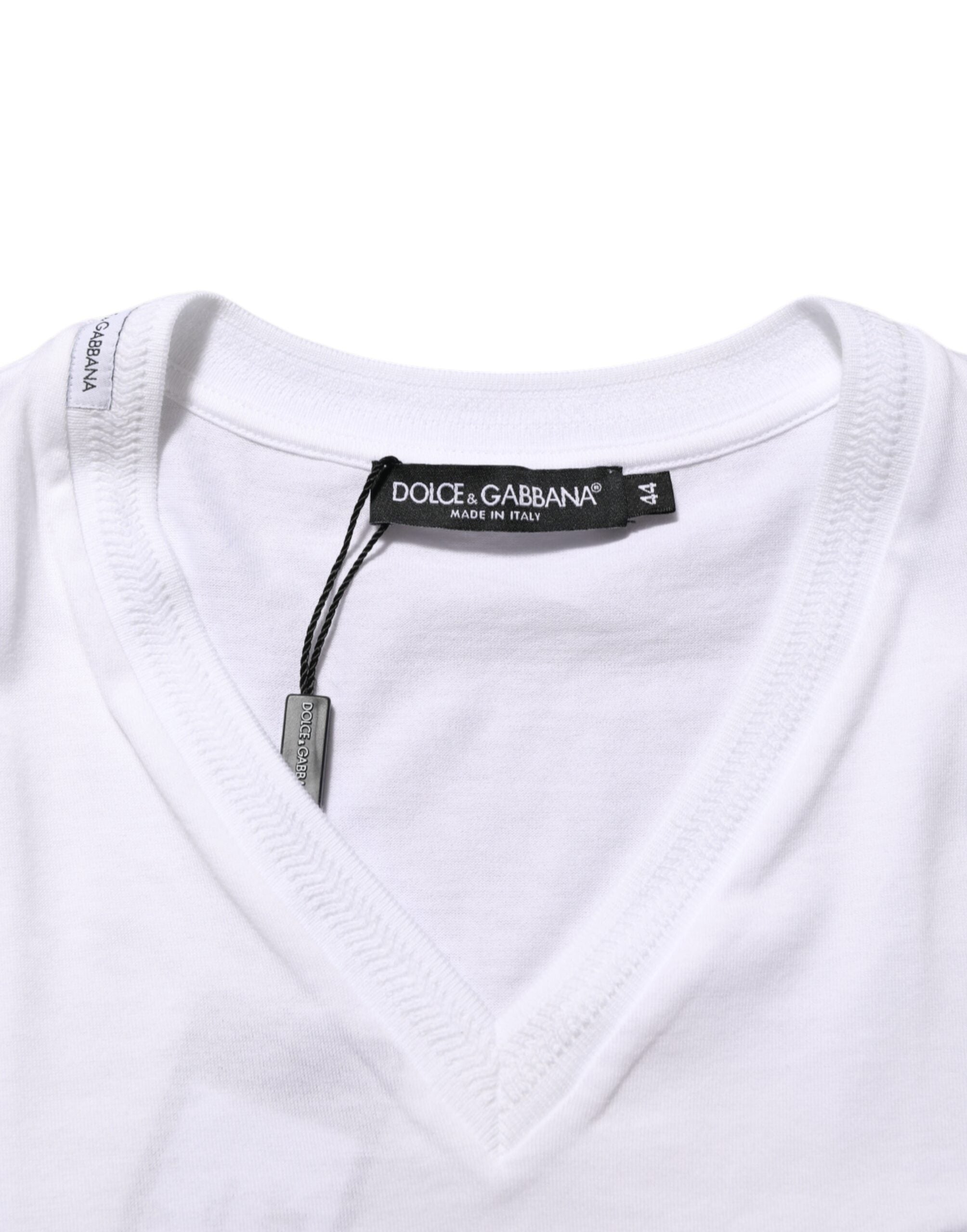 Dolce & Gabbana Weißes Baumwoll-Logo-Patch-T-Shirt mit V-Ausschnitt