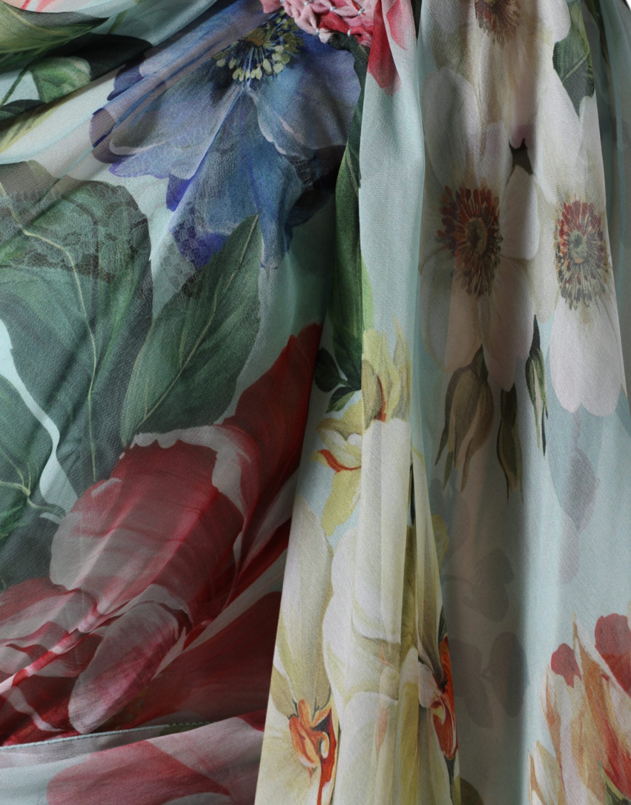 Dolce & Gabbana Blaues gestuftes Maxikleid mit Blumendruck