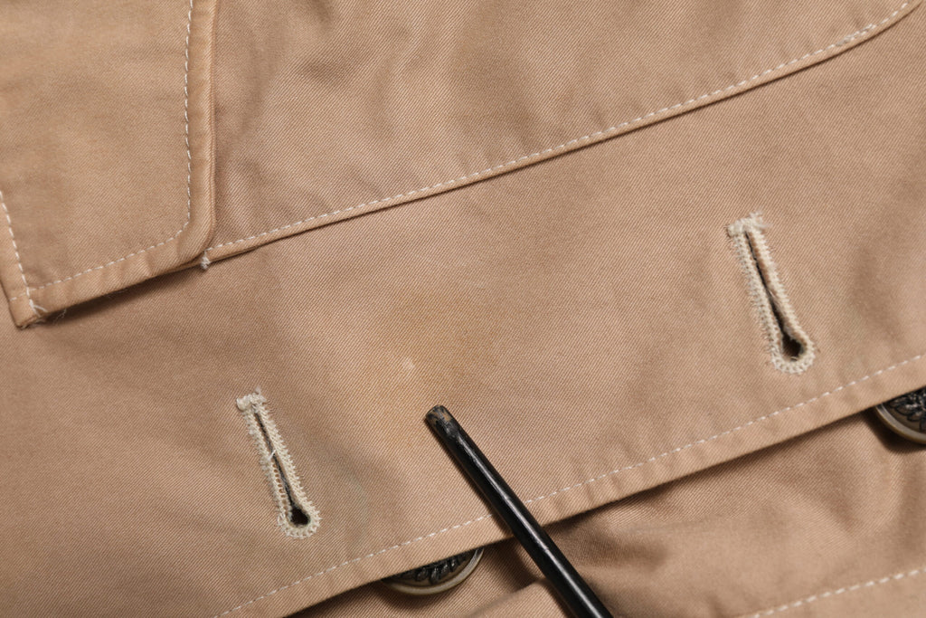 Dolce & Gabbana Beigefarbene Baumwolljacke mit Knopfleiste und verkürztem Schnitt