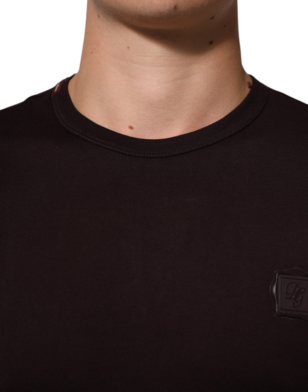 Dolce & Gabbana Braunes Logo-Plakette Baumwolle T-Shirt mit Rundhalsausschnitt