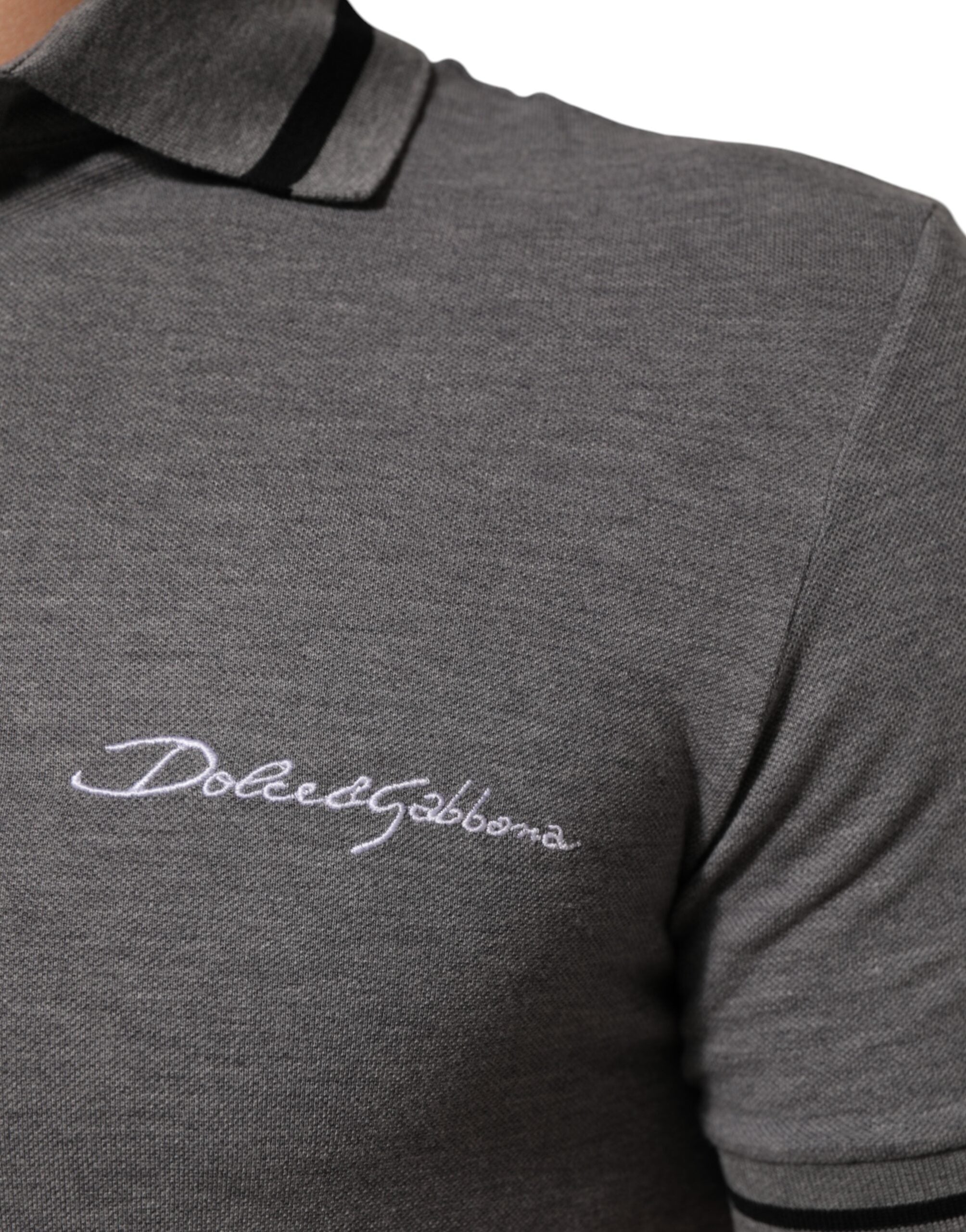 Dolce & Gabbana Graues Polo-T-Shirt mit Logo-Stickerei und Kragen