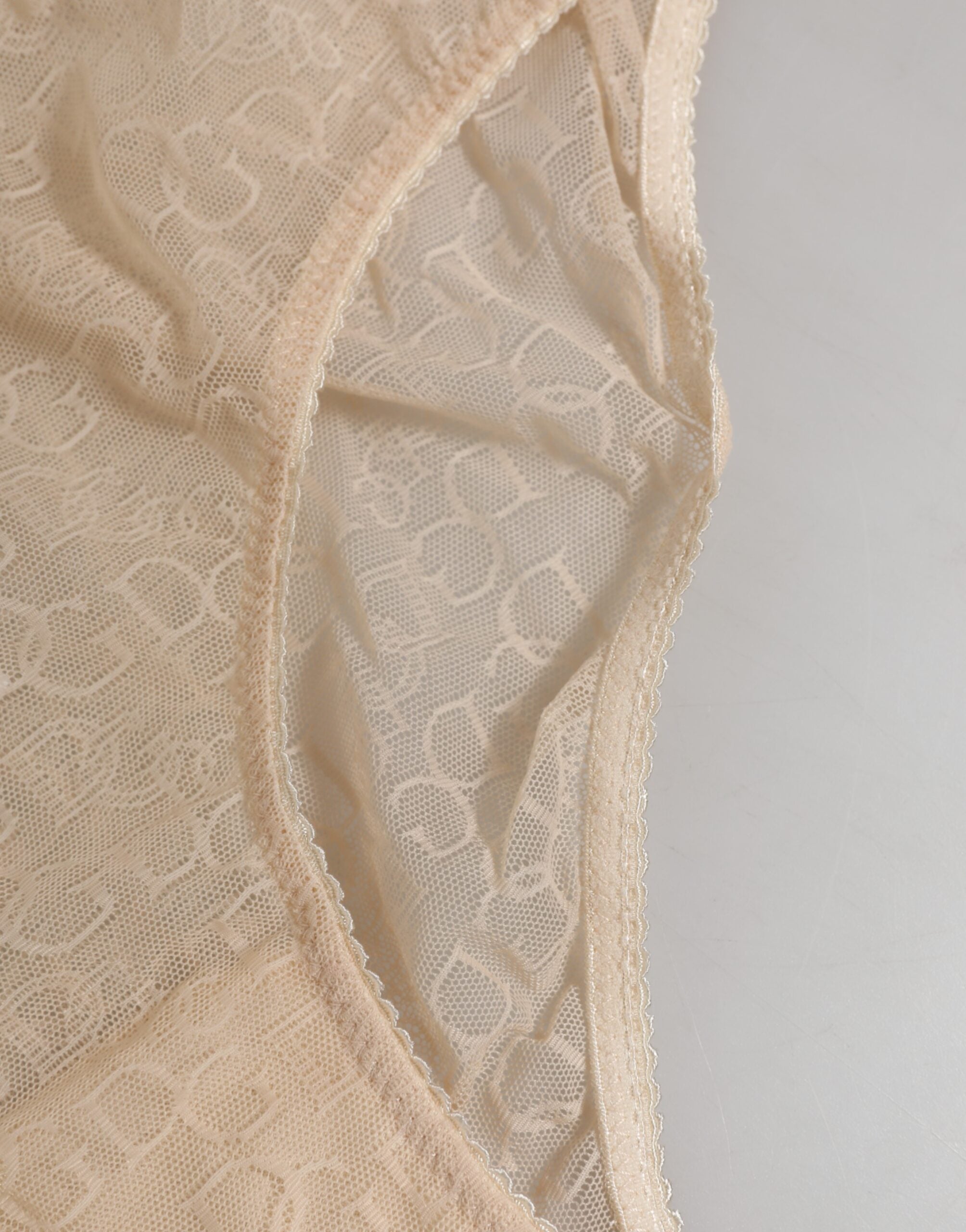 Dolce & Gabbana Beige DG Logo Lace Mid Waist Panty Unterwäsche