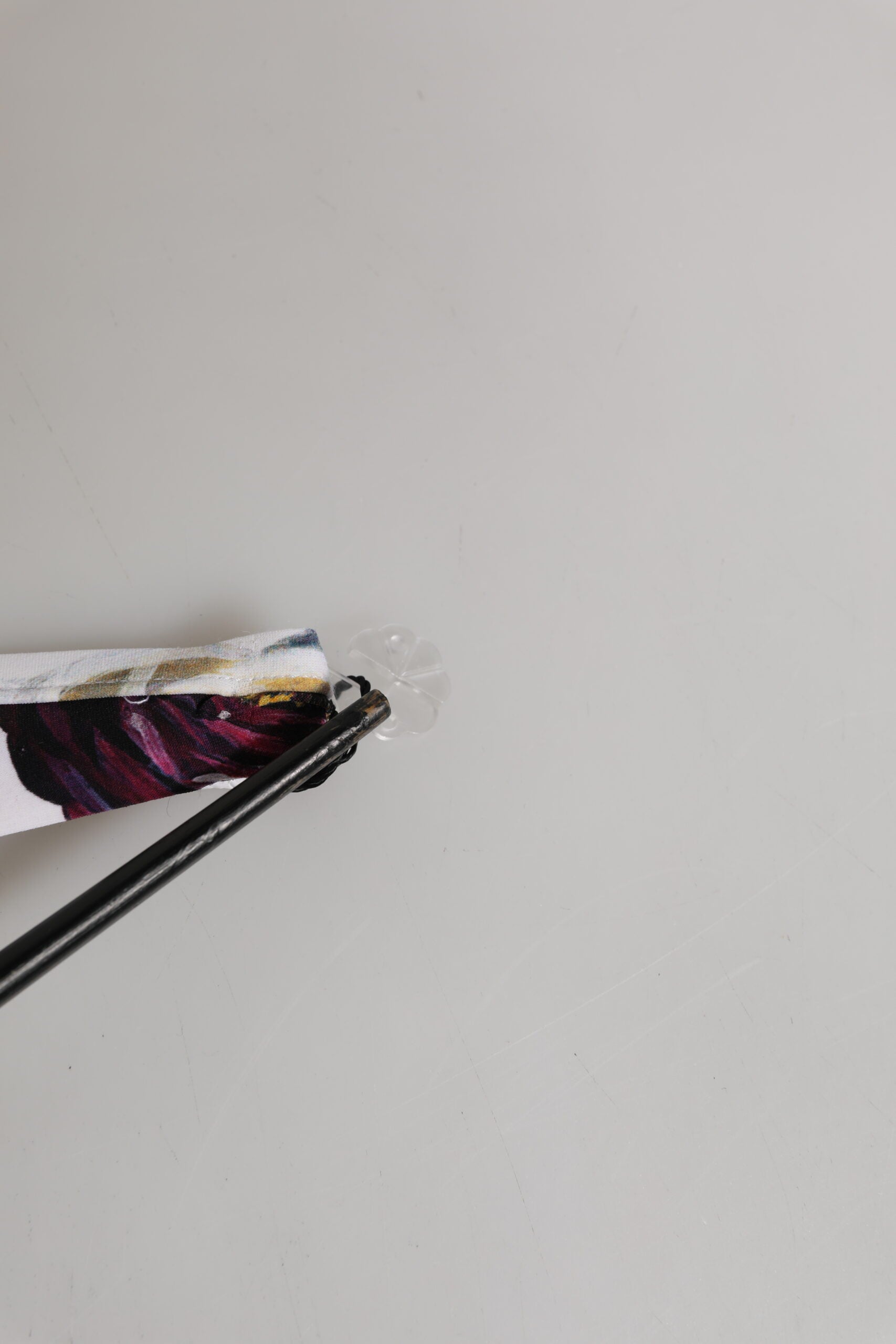 Dolce & Gabbana Weißes Bikini-Oberteil mit Blumendruck Bademode