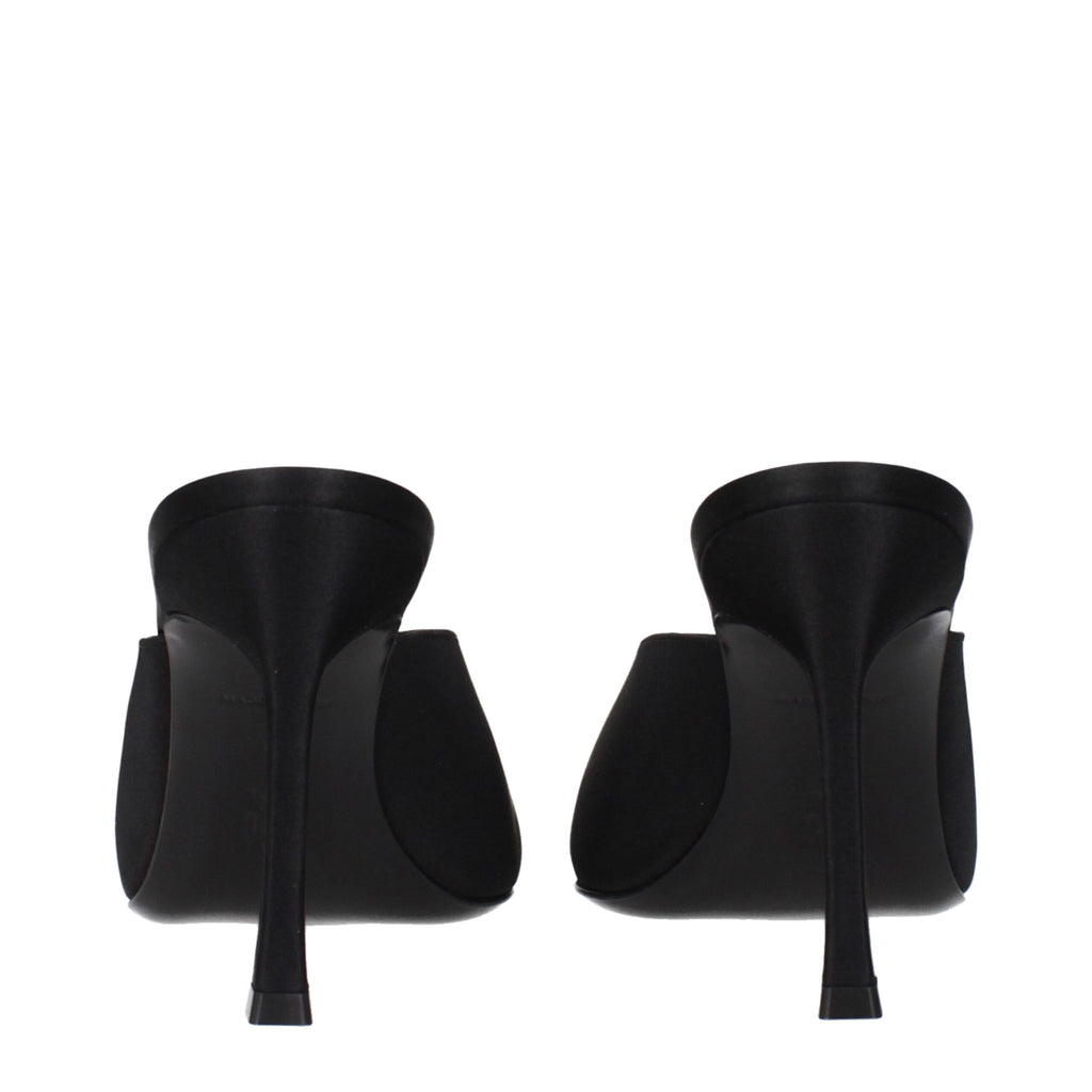 Amina Muaddi Schwarze Satin Pumps mit hohem Absatz