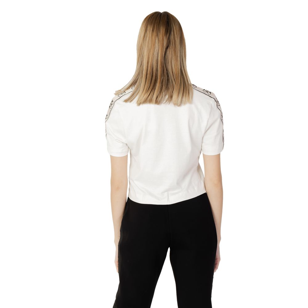 Guess Active T-Shirt aus cremefarbener Baumwolle