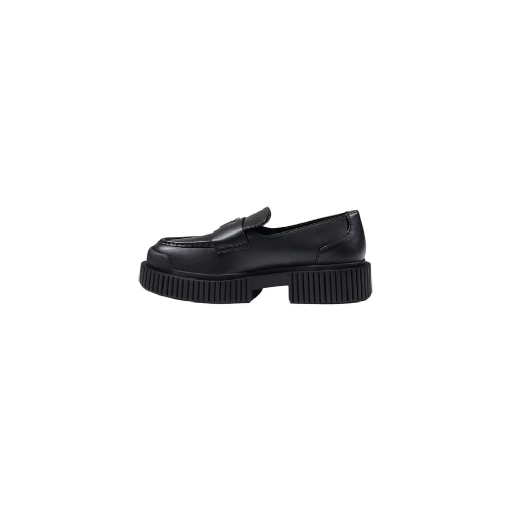Armani Exchange Schwarze Lederplattform
